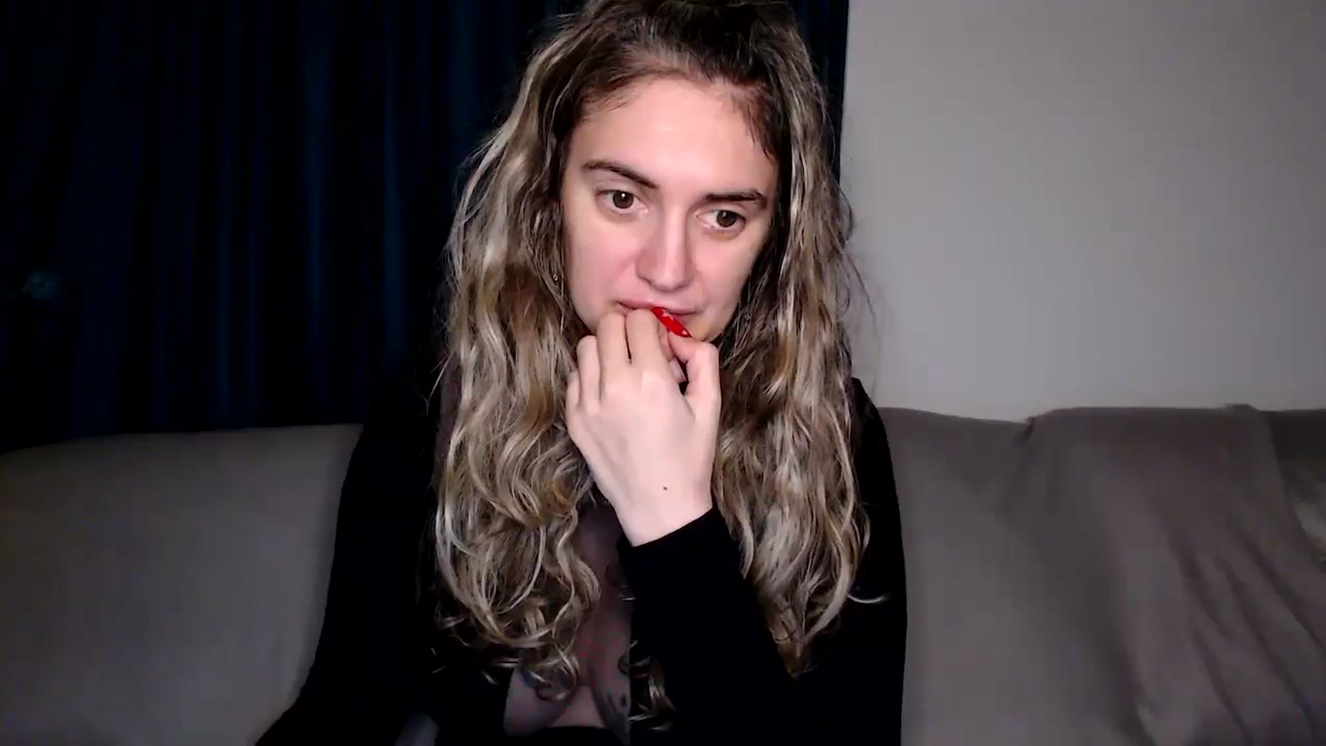 Gallery image thumbnail from MissDivinna's myfreecams stream on, 12/24/2025, 24:01 image 16 of 20