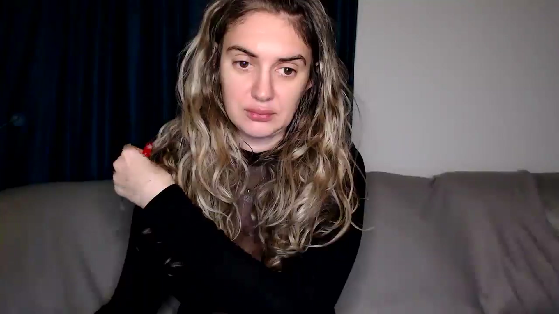 Gallery image thumbnail from MissDivinna's myfreecams stream on, 12/24/2025, 24:01 image 11 of 20