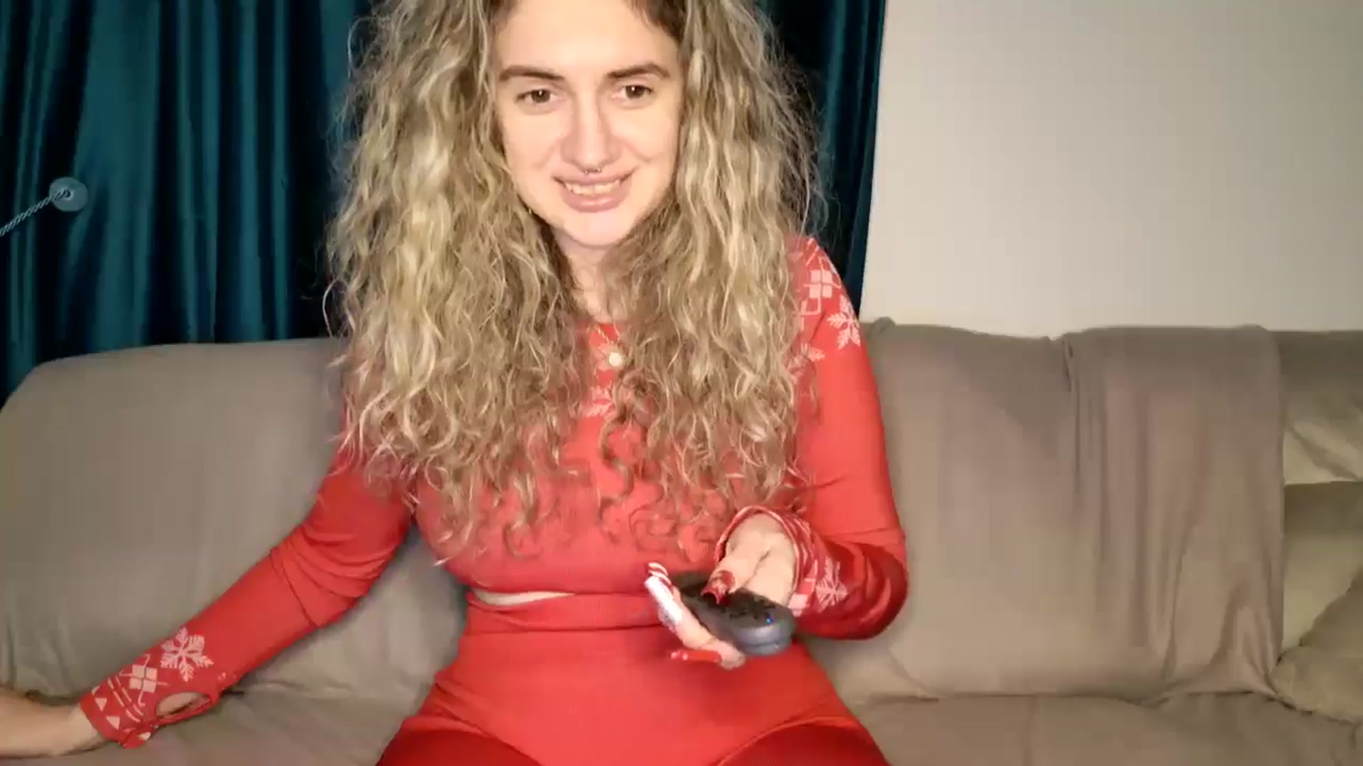 Gallery image thumbnail from MissDivinna's myfreecams stream on, 12/25/2025, 01:59 image 6 of 20