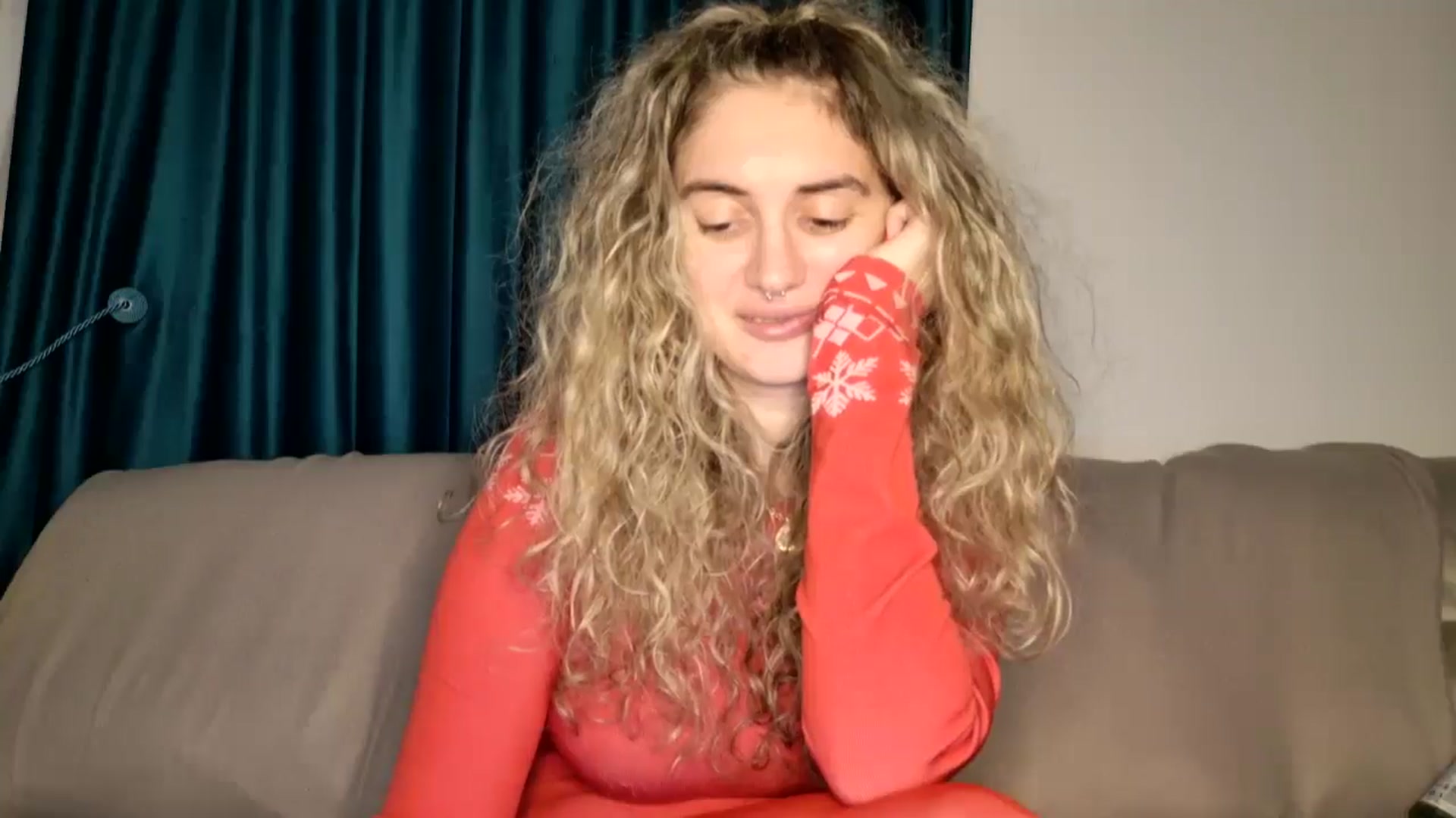 Gallery image thumbnail from MissDivinna's myfreecams stream on, 12/25/2025, 05:03 image 14 of 20