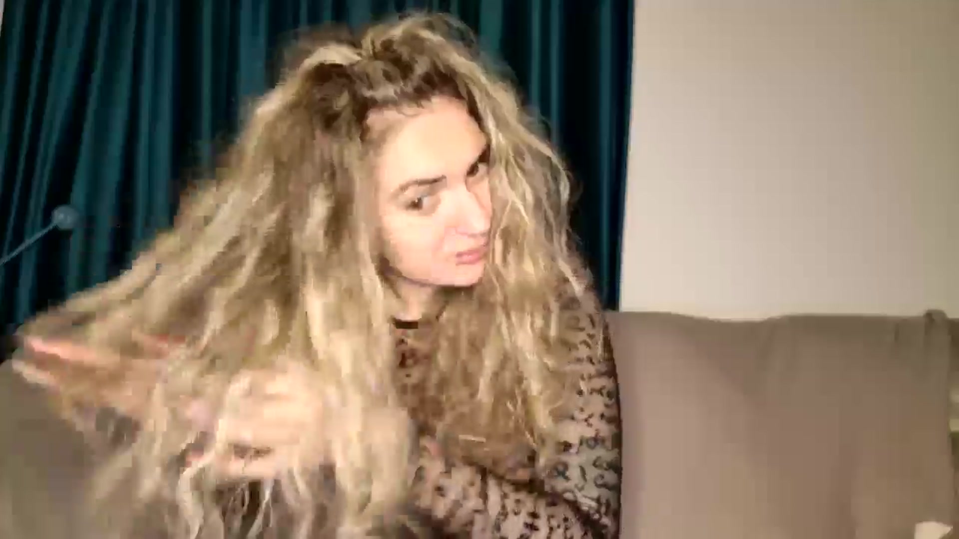 Gallery image thumbnail from MissDivinna's myfreecams stream on, 12/26/2025, 03:39 image 7 of 20