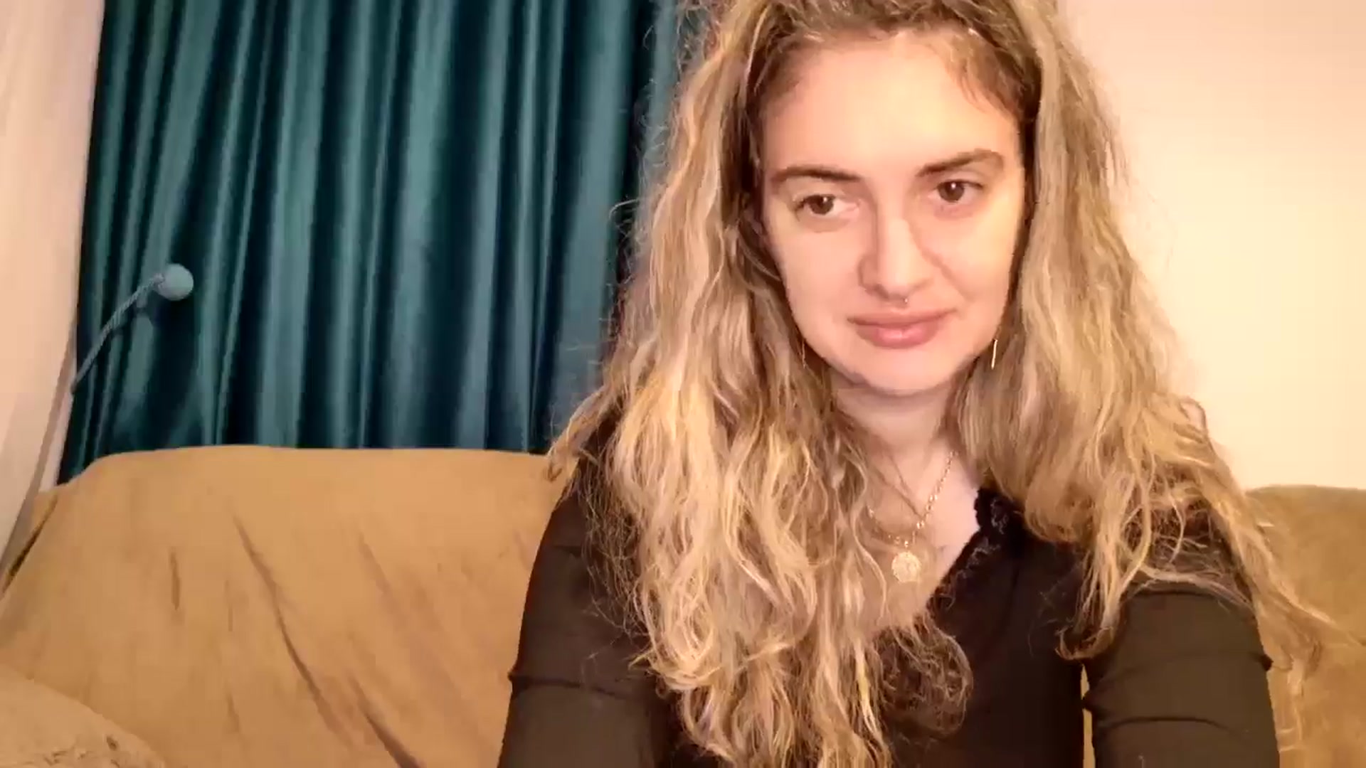 Gallery image thumbnail from MissDivinna's myfreecams stream on, 01/01/2026, 20:03 image 16 of 20