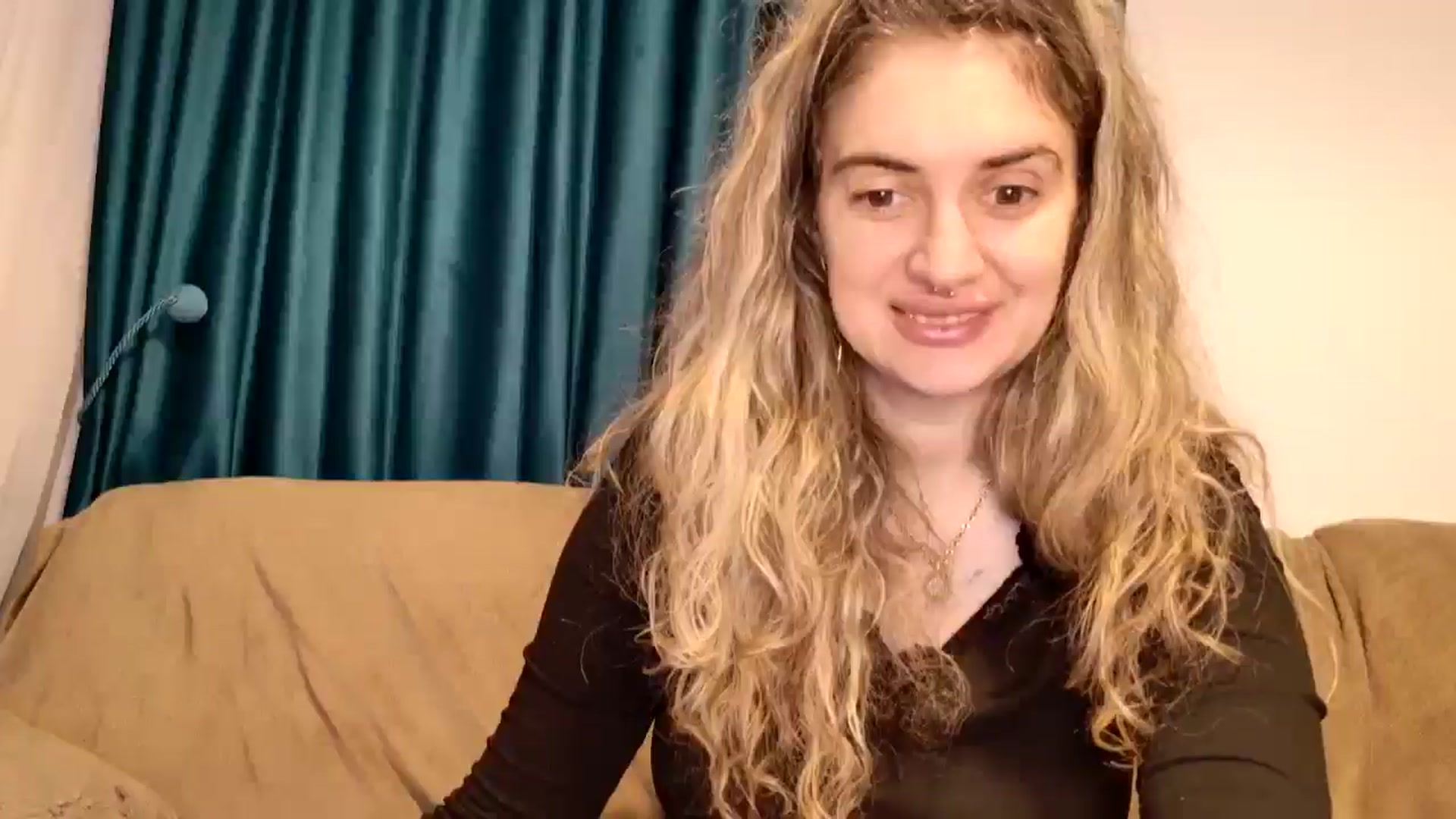 Gallery image thumbnail from MissDivinna's myfreecams stream on, 01/01/2026, 20:03 image 19 of 20