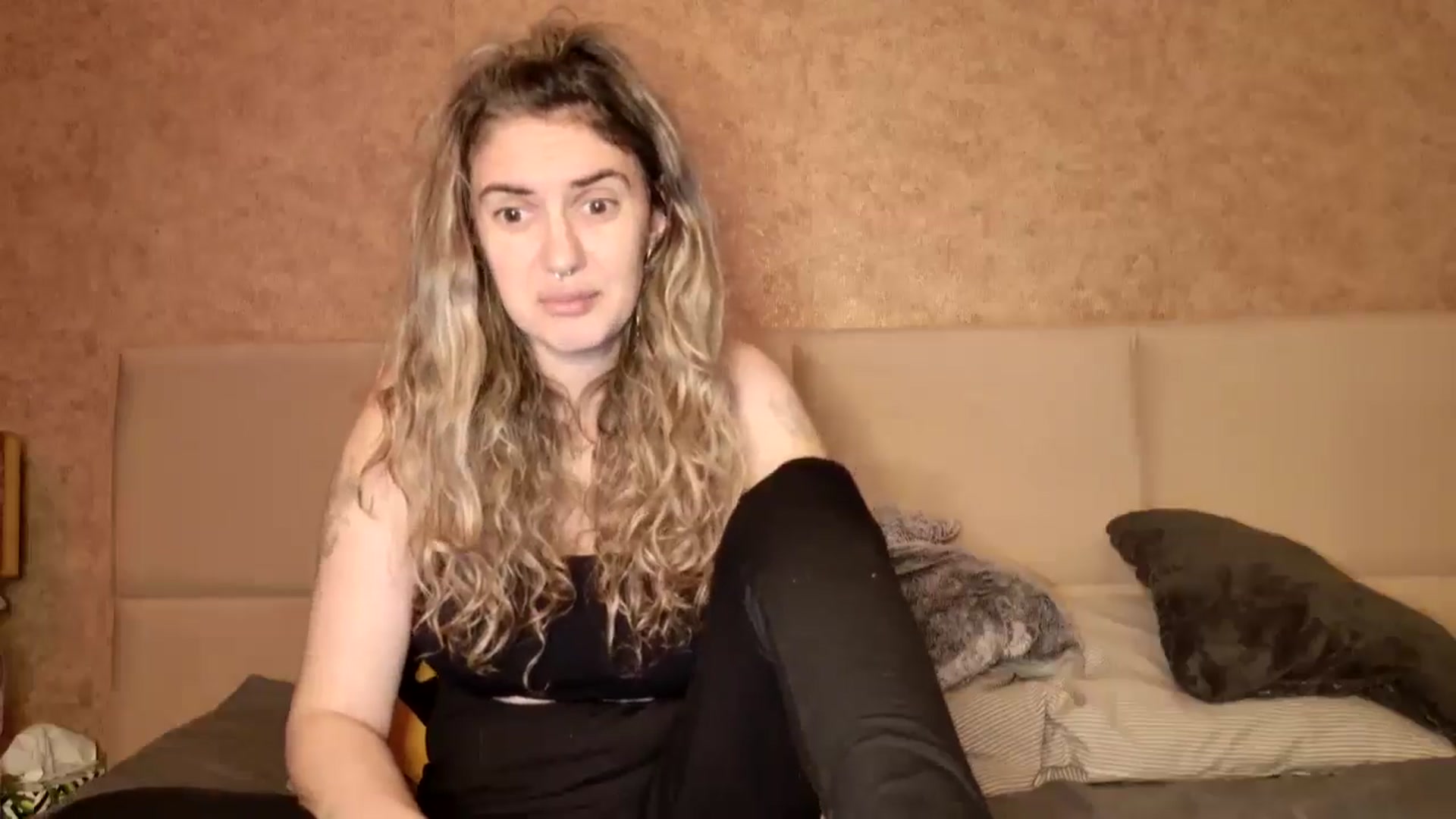Gallery image thumbnail from MissDivinna's myfreecams stream on, 01/05/2026, 05:31 image 20 of 20