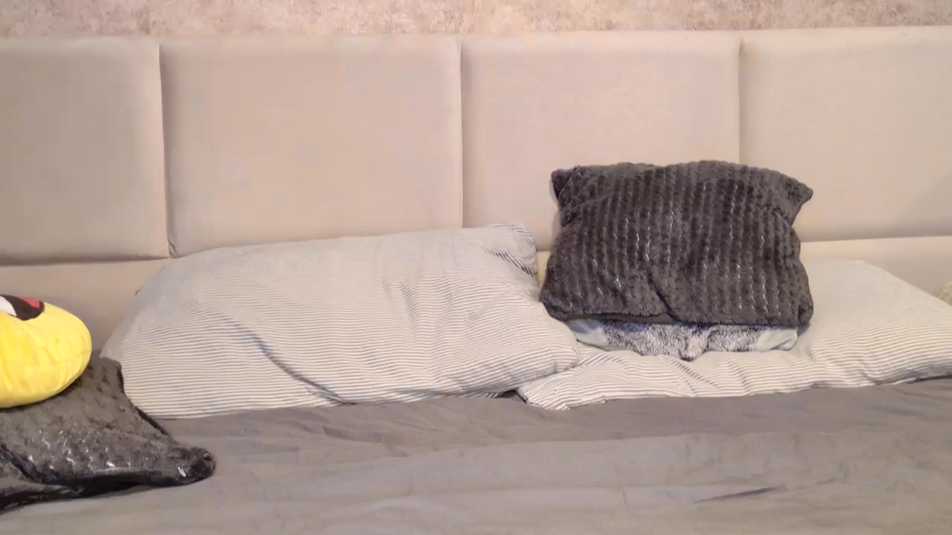 Gallery image thumbnail from MissDivinna's myfreecams stream on, 01/05/2026, 23:01 image 19 of 20
