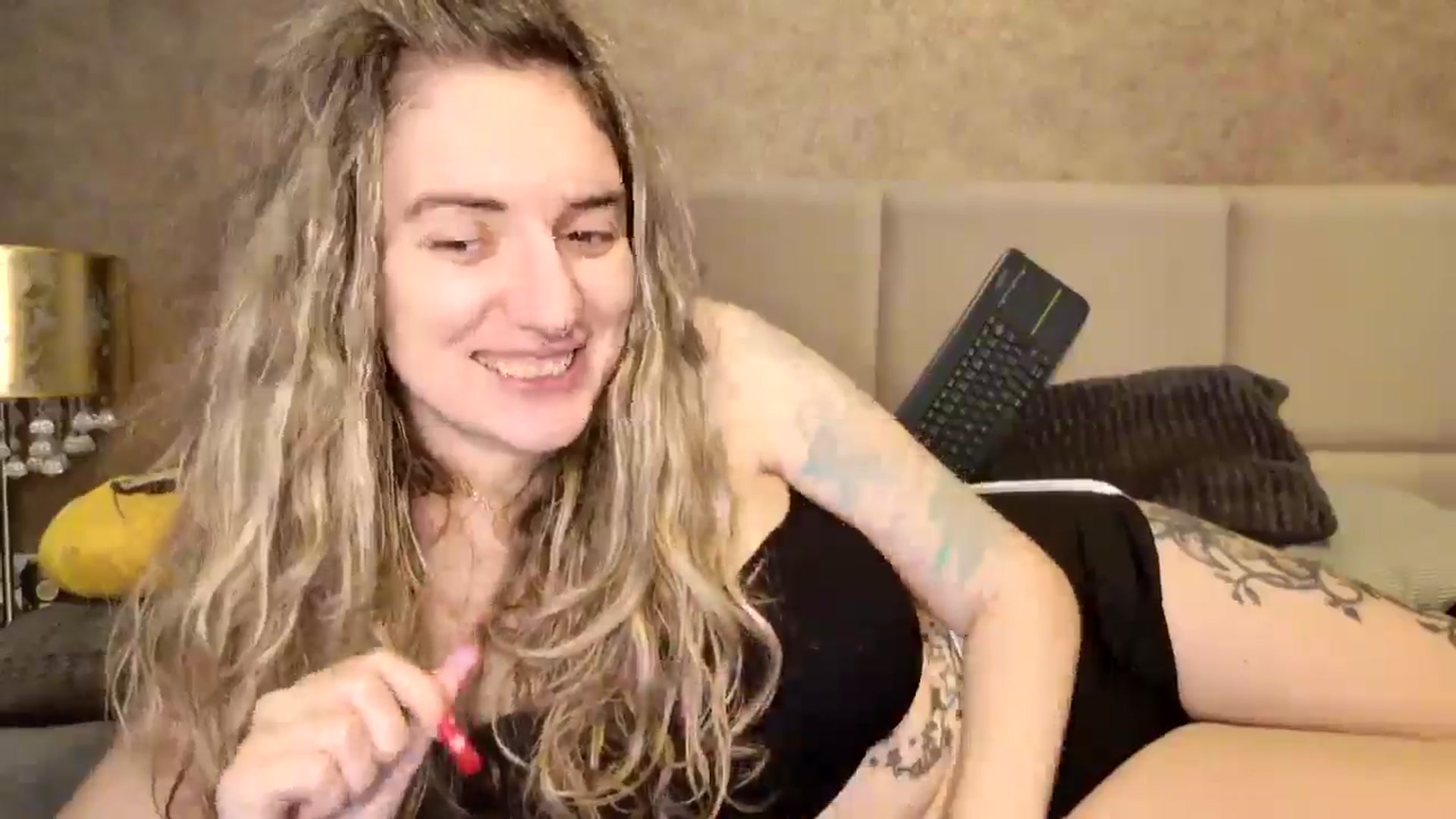 Gallery image thumbnail from MissDivinna's myfreecams stream on, 01/06/2026, 02:23 image 15 of 20