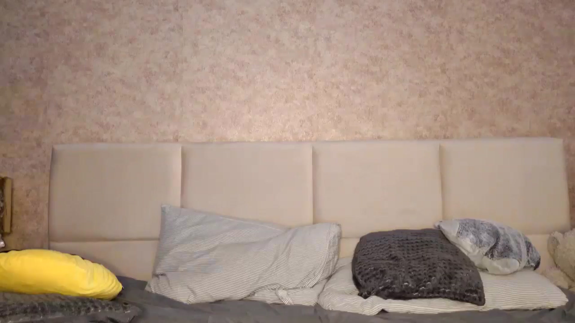 Gallery image thumbnail from MissDivinna's myfreecams stream on, 01/08/2026, 03:40 image 3 of 20