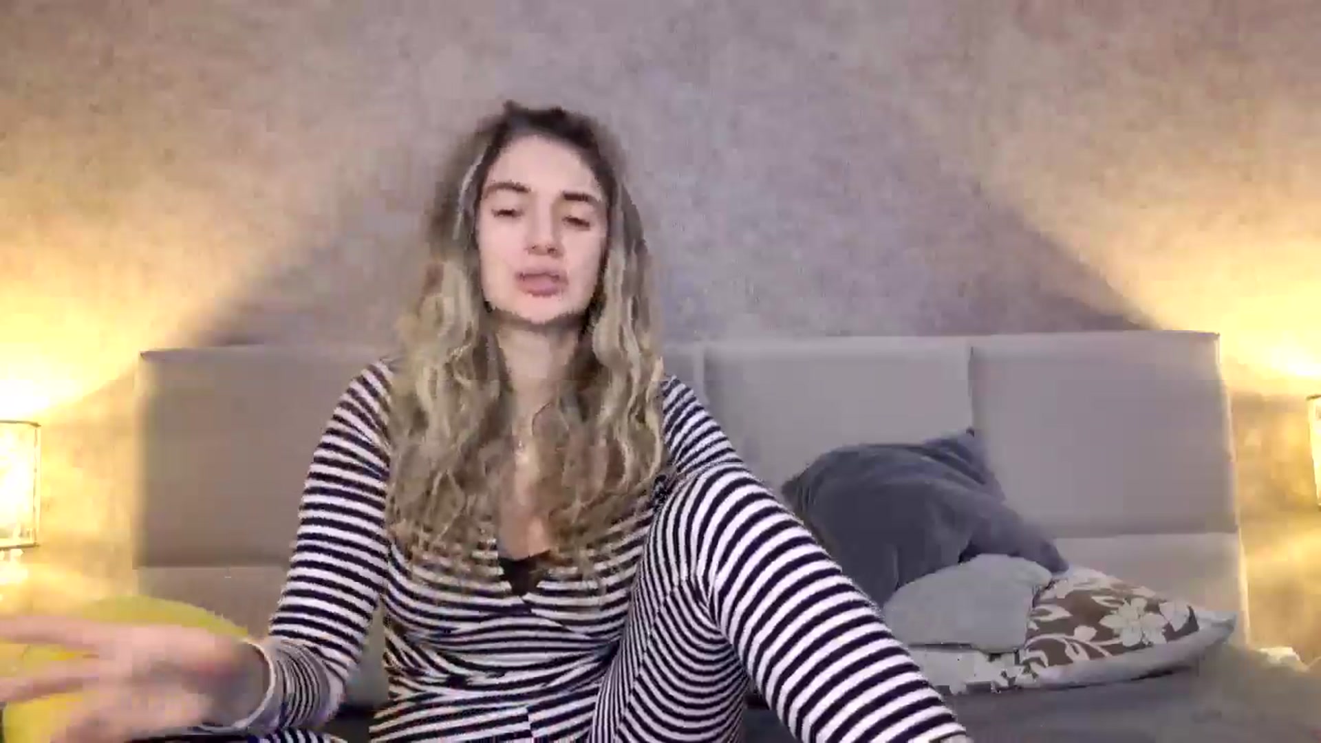 Gallery image thumbnail from MissDivinna's myfreecams stream on, 01/14/2026, 05:28 image 16 of 20