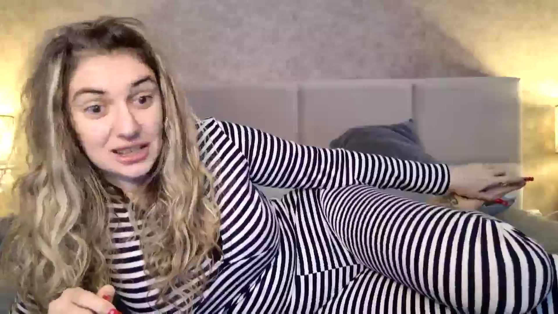 Gallery image thumbnail from MissDivinna's myfreecams stream on, 01/14/2026, 05:28 image 18 of 20
