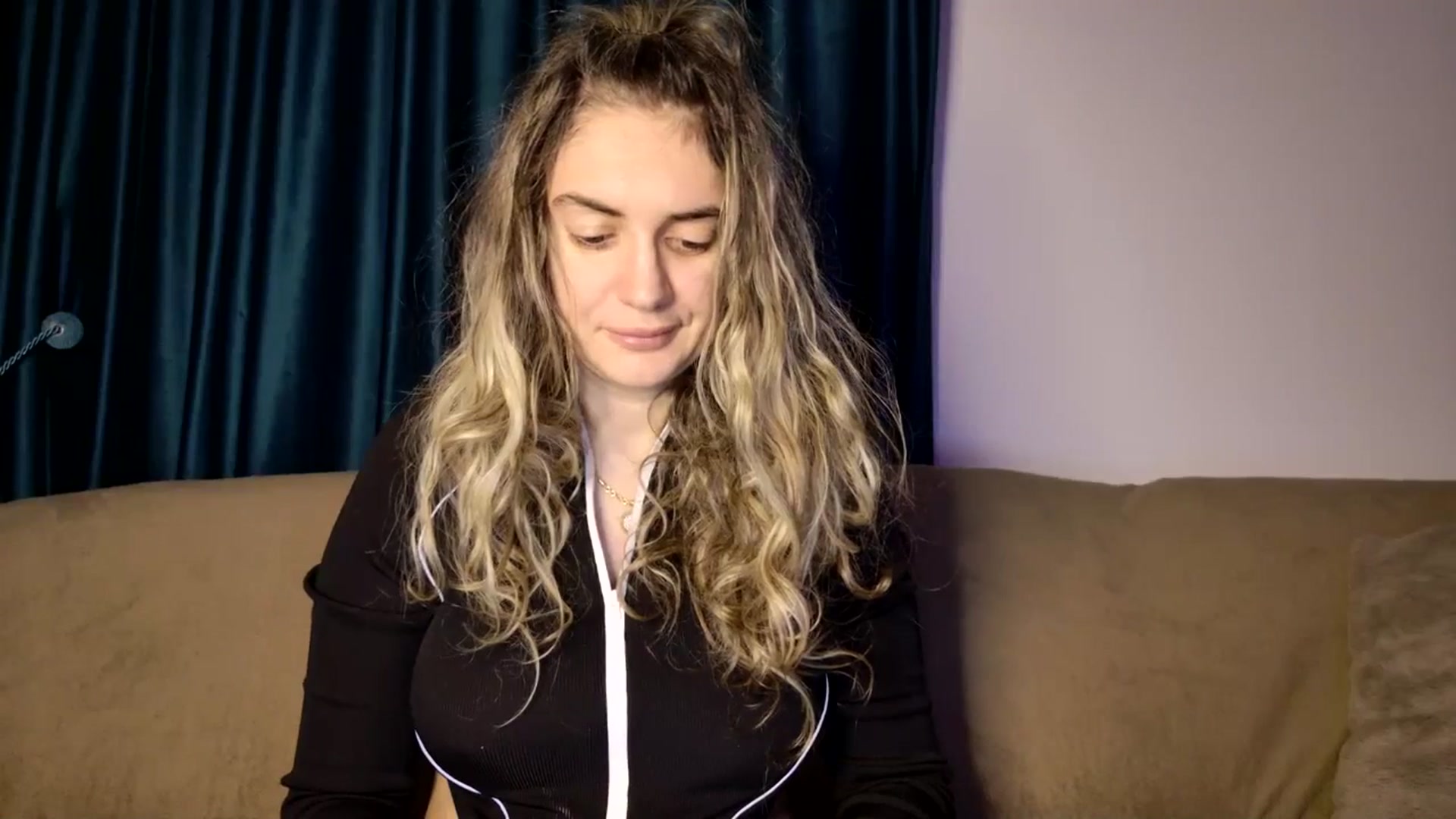 Gallery image thumbnail from MissDivinna's myfreecams stream on, 01/15/2026, 23:24 image 2 of 20