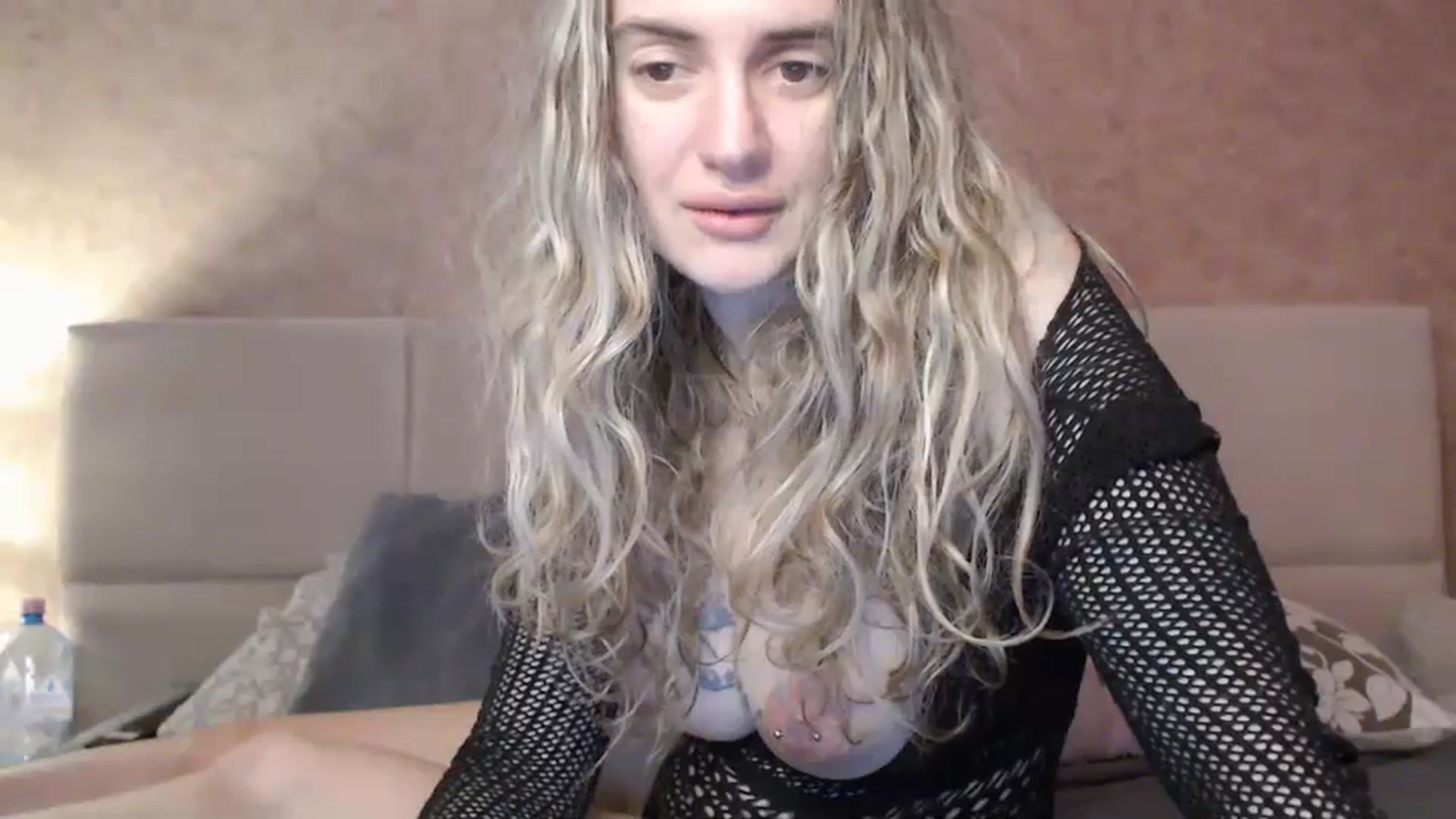 Gallery image thumbnail from MissDivinna's myfreecams stream on, 01/17/2026, 24:27 image 17 of 20