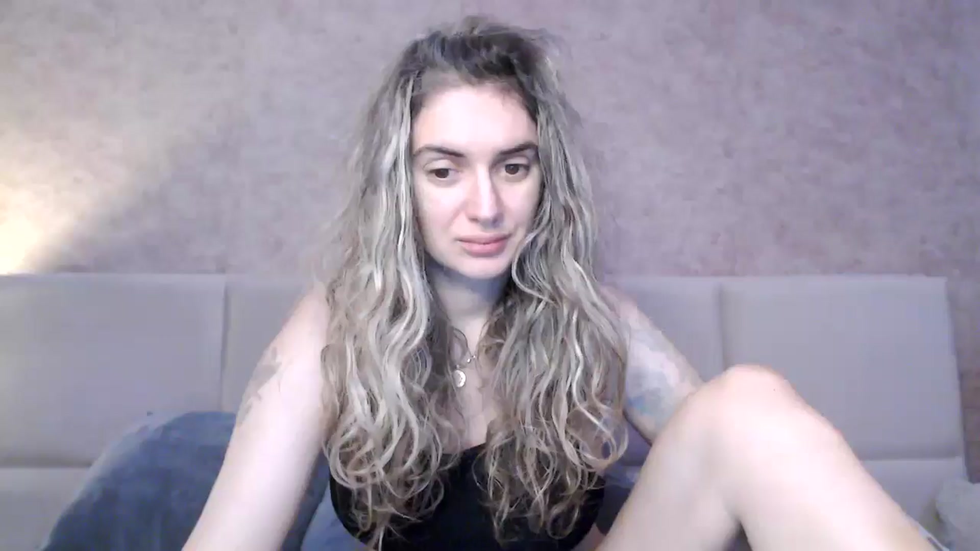 Gallery image thumbnail from MissDivinna's myfreecams stream on, 01/17/2026, 02:05 image 17 of 20