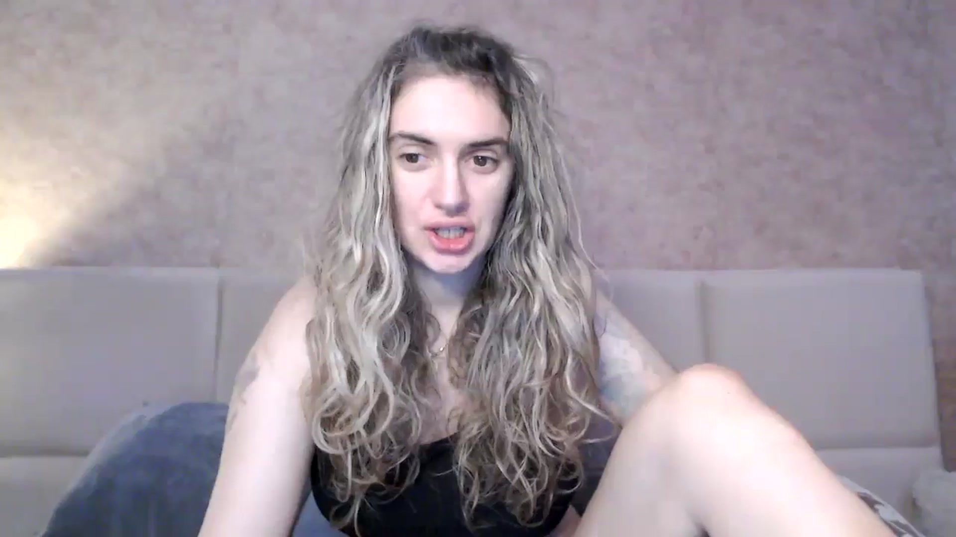 Gallery image thumbnail from MissDivinna's myfreecams stream on, 01/17/2026, 02:05 image 18 of 20