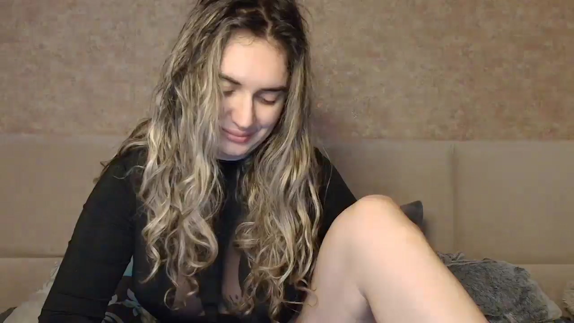 Gallery image thumbnail from MissDivinna's myfreecams stream on, 01/24/2026, 24:59 image 16 of 20