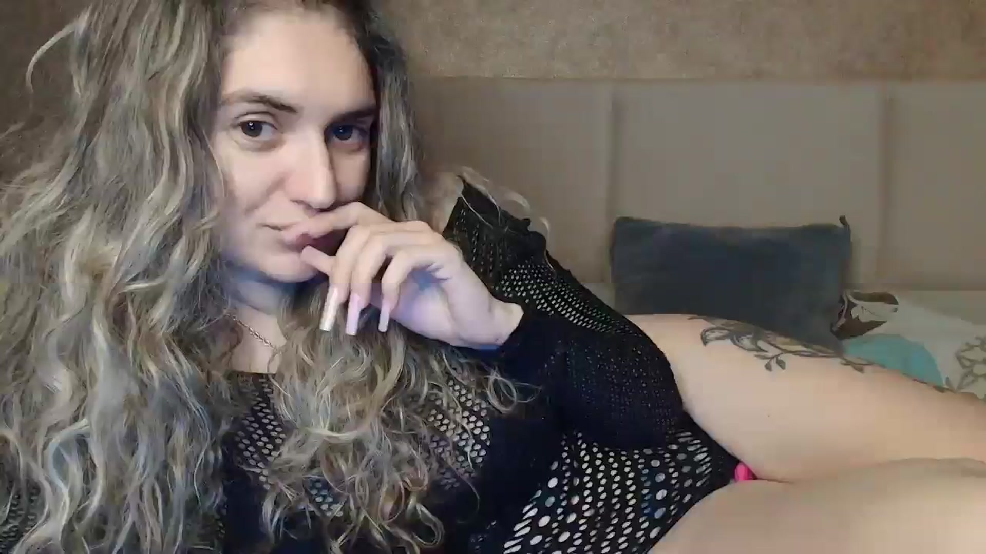 Gallery image thumbnail from MissDivinna's myfreecams stream on, 01/26/2026, 23:22 image 9 of 20