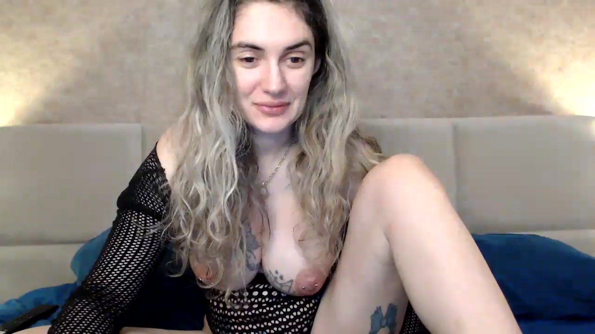 Gallery image thumbnail from MissDivinna's myfreecams stream on, 02/10/2026, 02:48 image 12 of 20