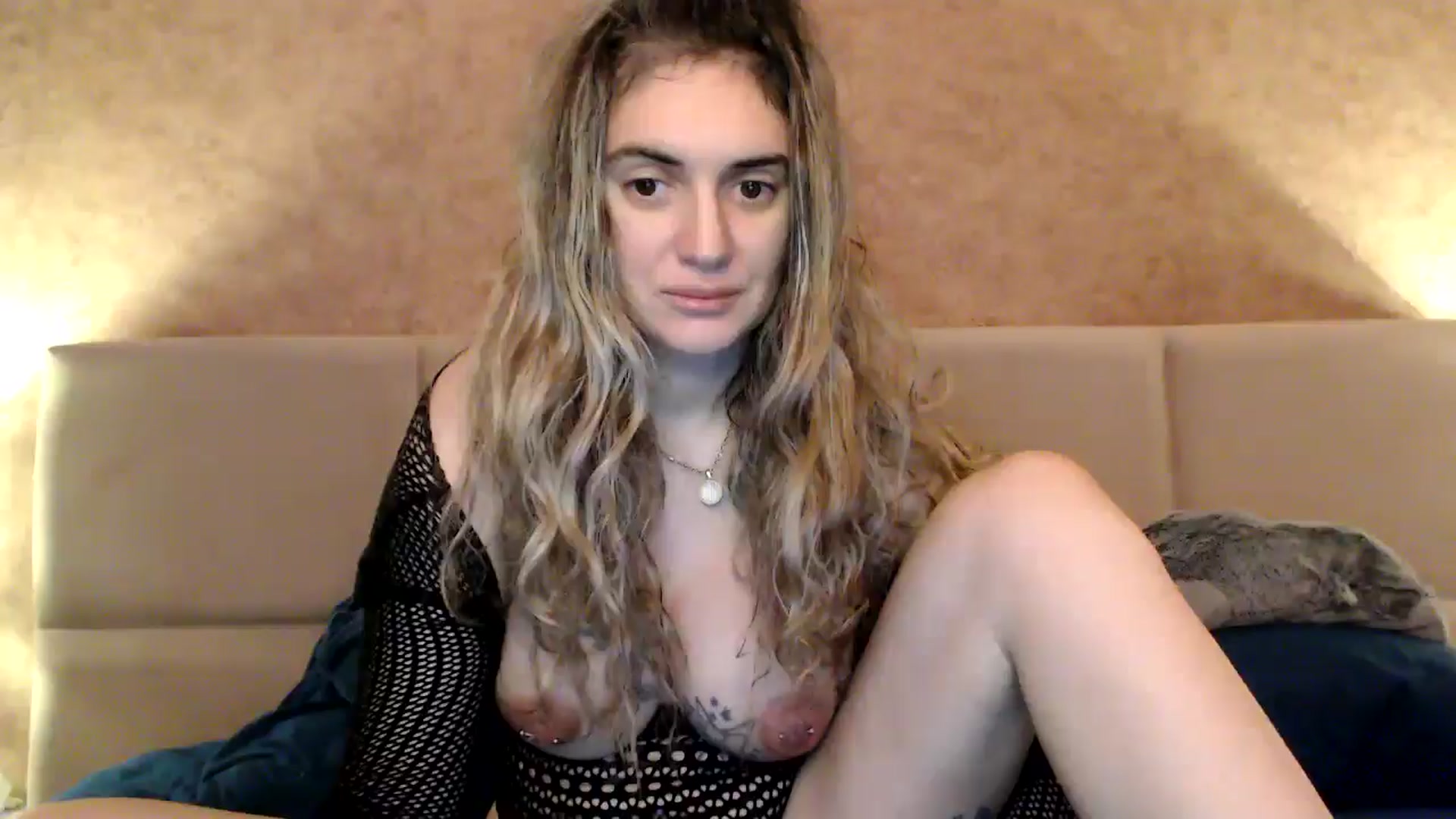 Gallery image thumbnail from MissDivinna's myfreecams stream on, 02/16/2026, 02:27 image 1 of 20