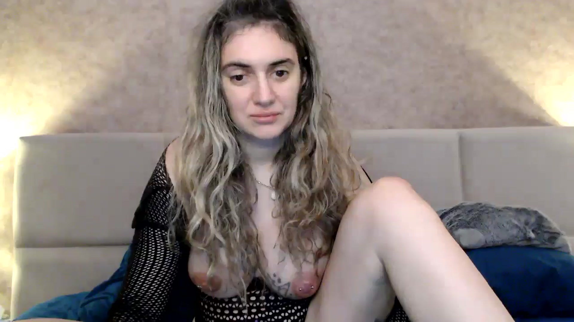 Gallery image thumbnail from MissDivinna's myfreecams stream on, 02/16/2026, 02:27 image 2 of 20