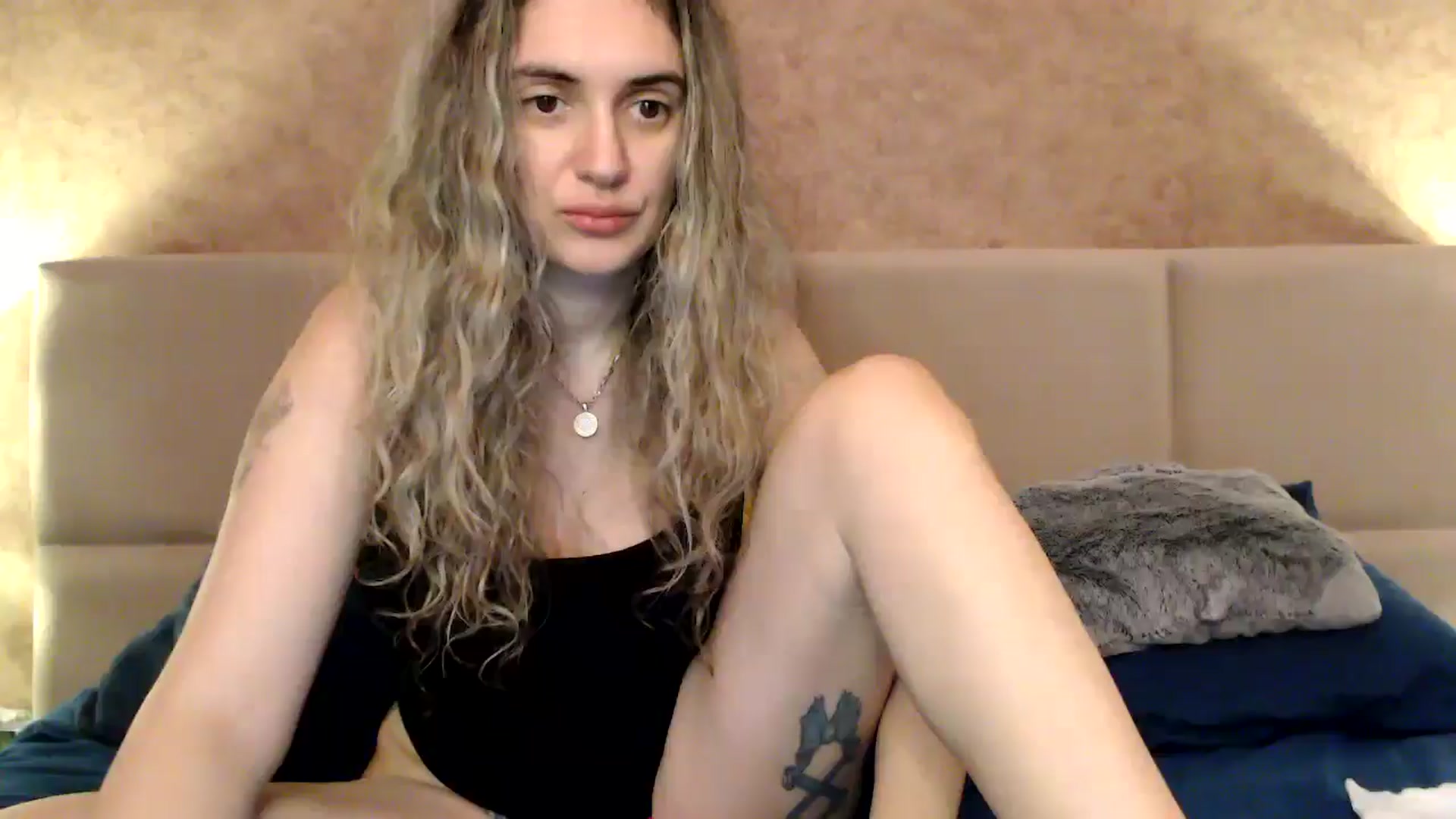 Gallery image thumbnail from MissDivinna's myfreecams stream on, 02/18/2026, 03:00 image 5 of 20