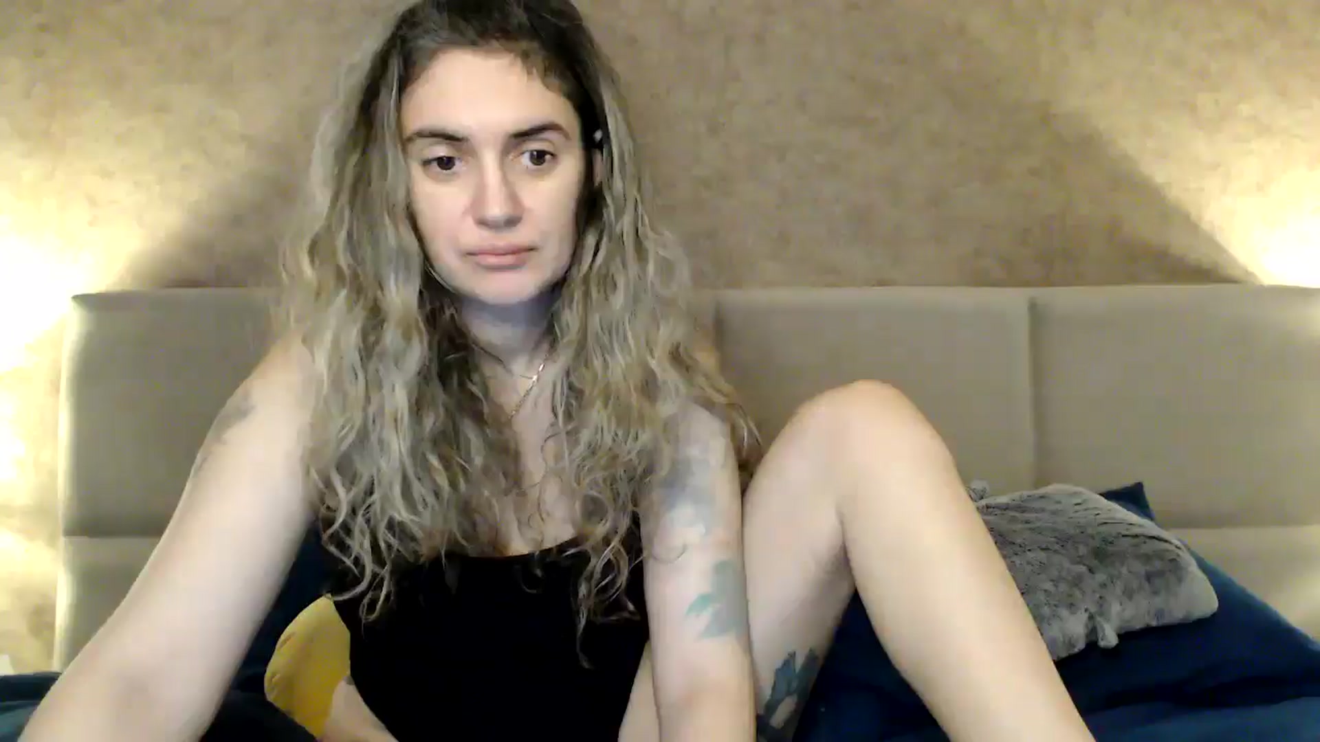 Gallery image thumbnail from MissDivinna's myfreecams stream on, 02/18/2026, 03:00 image 17 of 20