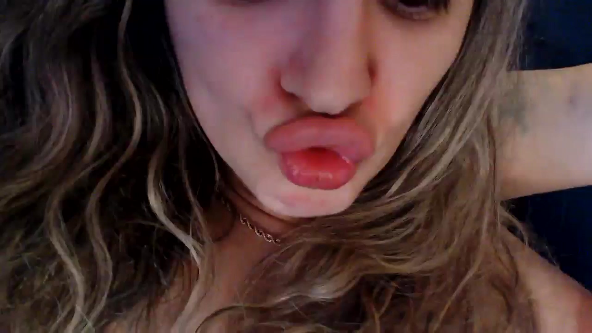 Gallery image thumbnail from MissDivinna's myfreecams stream on, 02/20/2026, 04:03 image 14 of 20