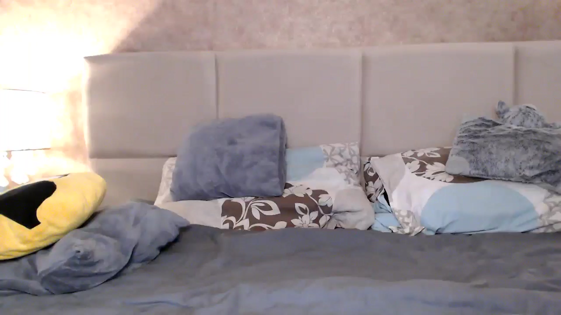 Gallery image thumbnail from MissDivinna's myfreecams stream on, 03/08/2026, 21:22 image 17 of 20