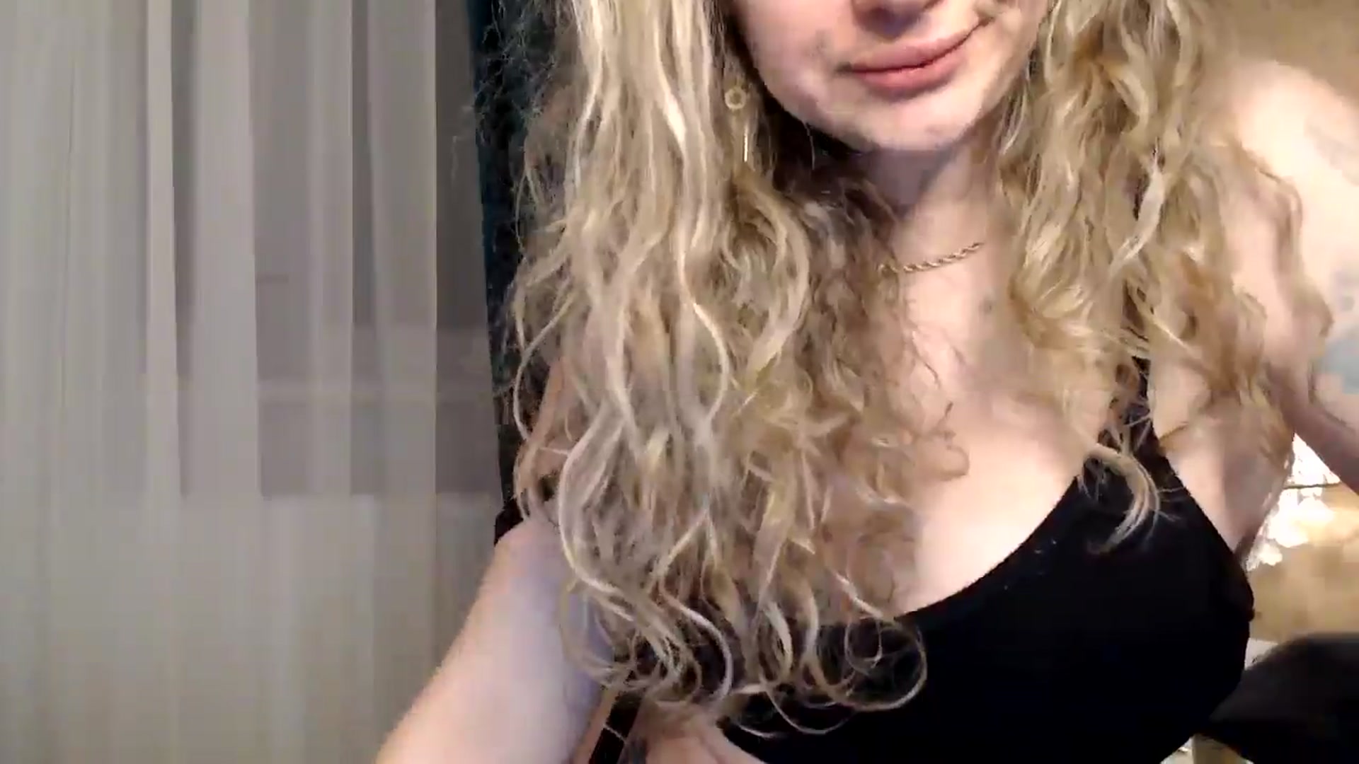 Gallery image thumbnail from MissDivinna's myfreecams stream on, 03/10/2026, 01:11 image 2 of 20