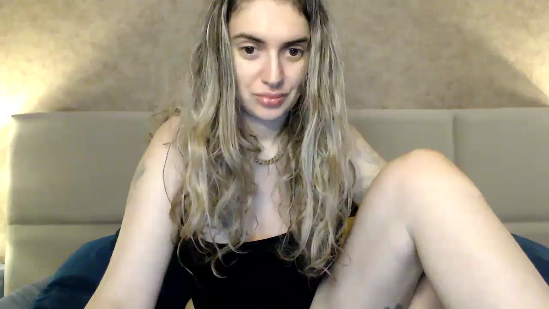 Gallery image thumbnail from MissDivinna's myfreecams stream on, 03/19/2026, 24:00 image 20 of 20