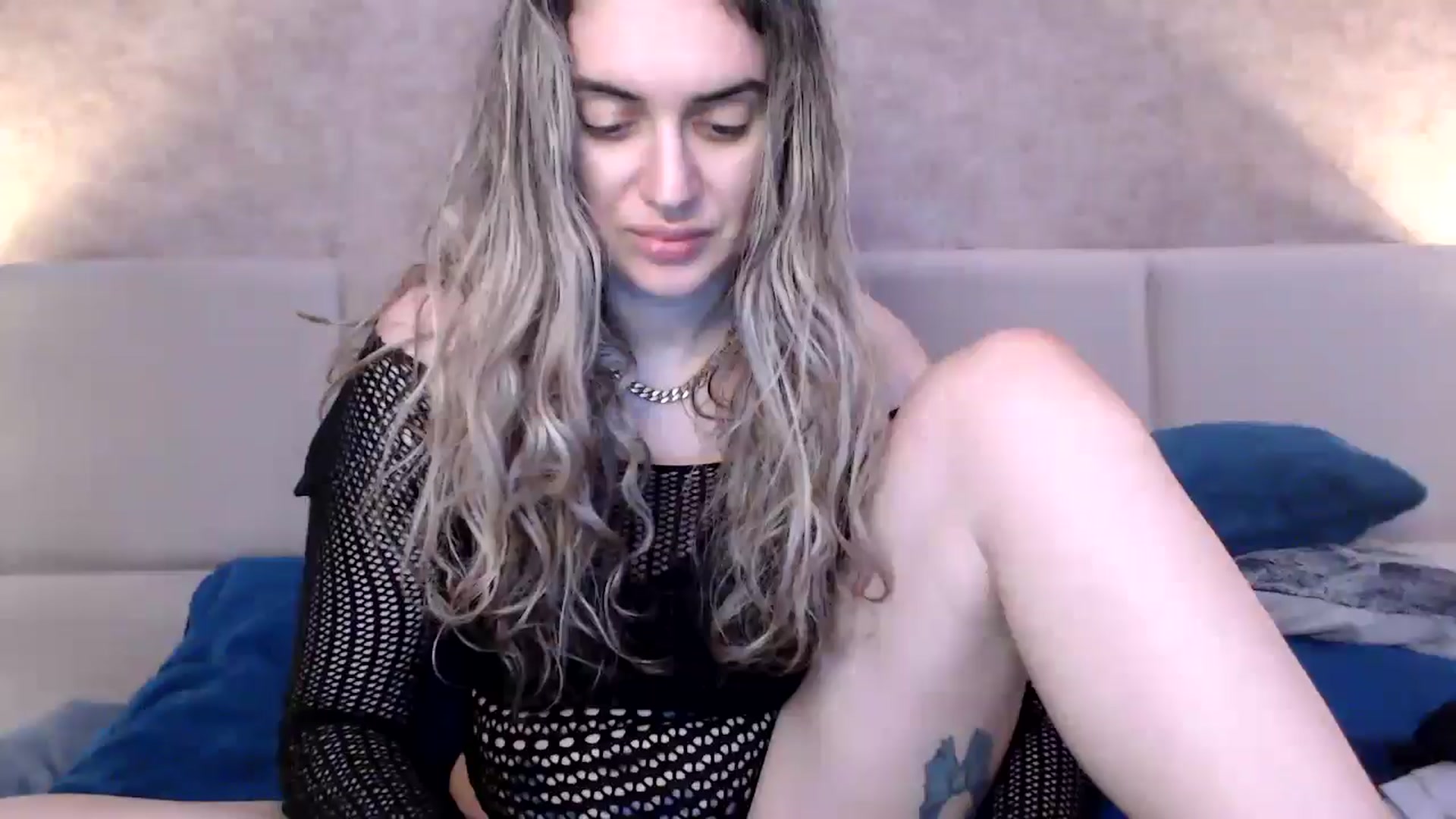 Gallery image thumbnail from MissDivinna's myfreecams stream on, 03/20/2026, 24:12 image 1 of 20
