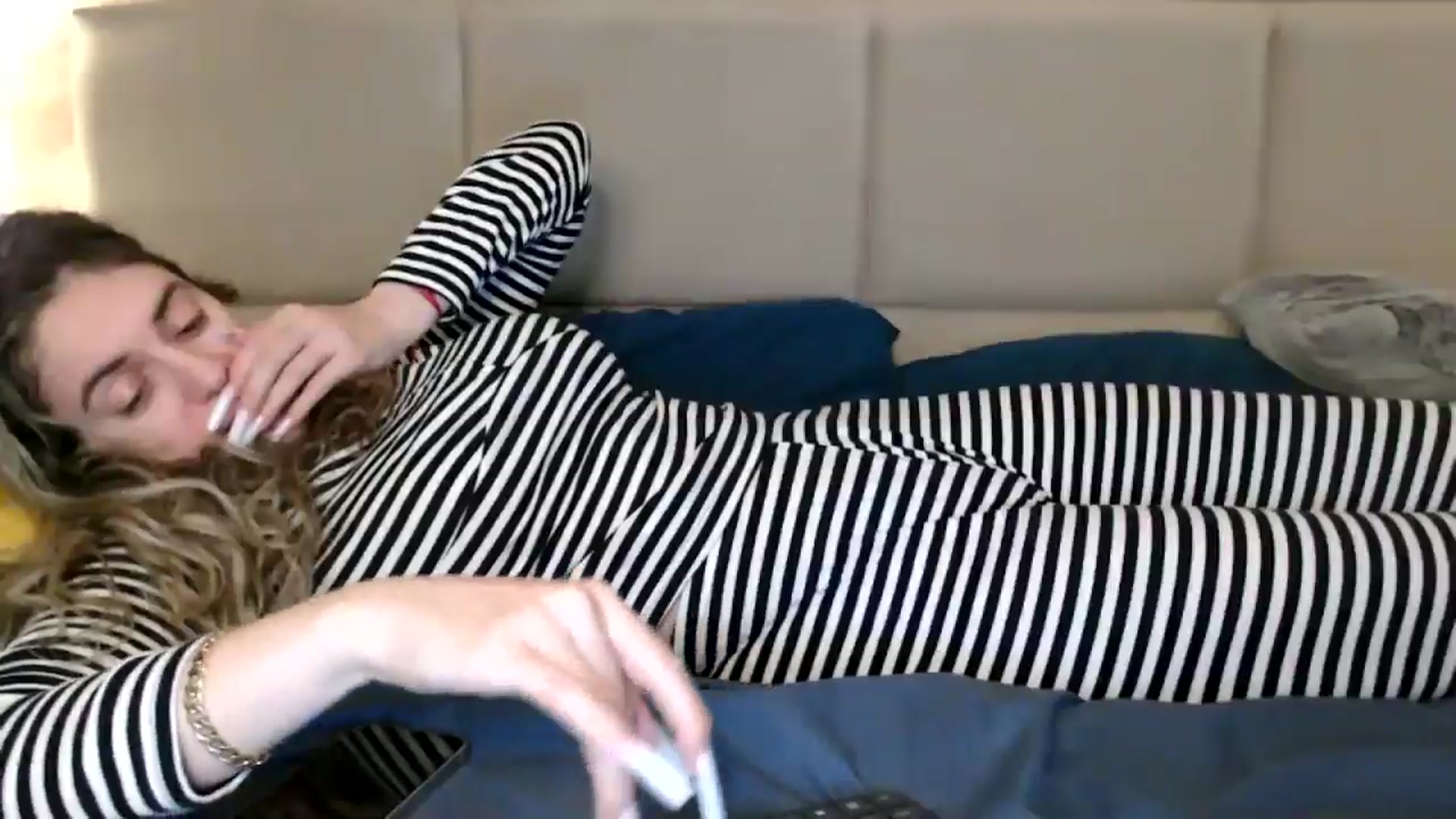 Gallery image thumbnail from MissDivinna's myfreecams stream on, 03/20/2026, 01:28 image 18 of 20
