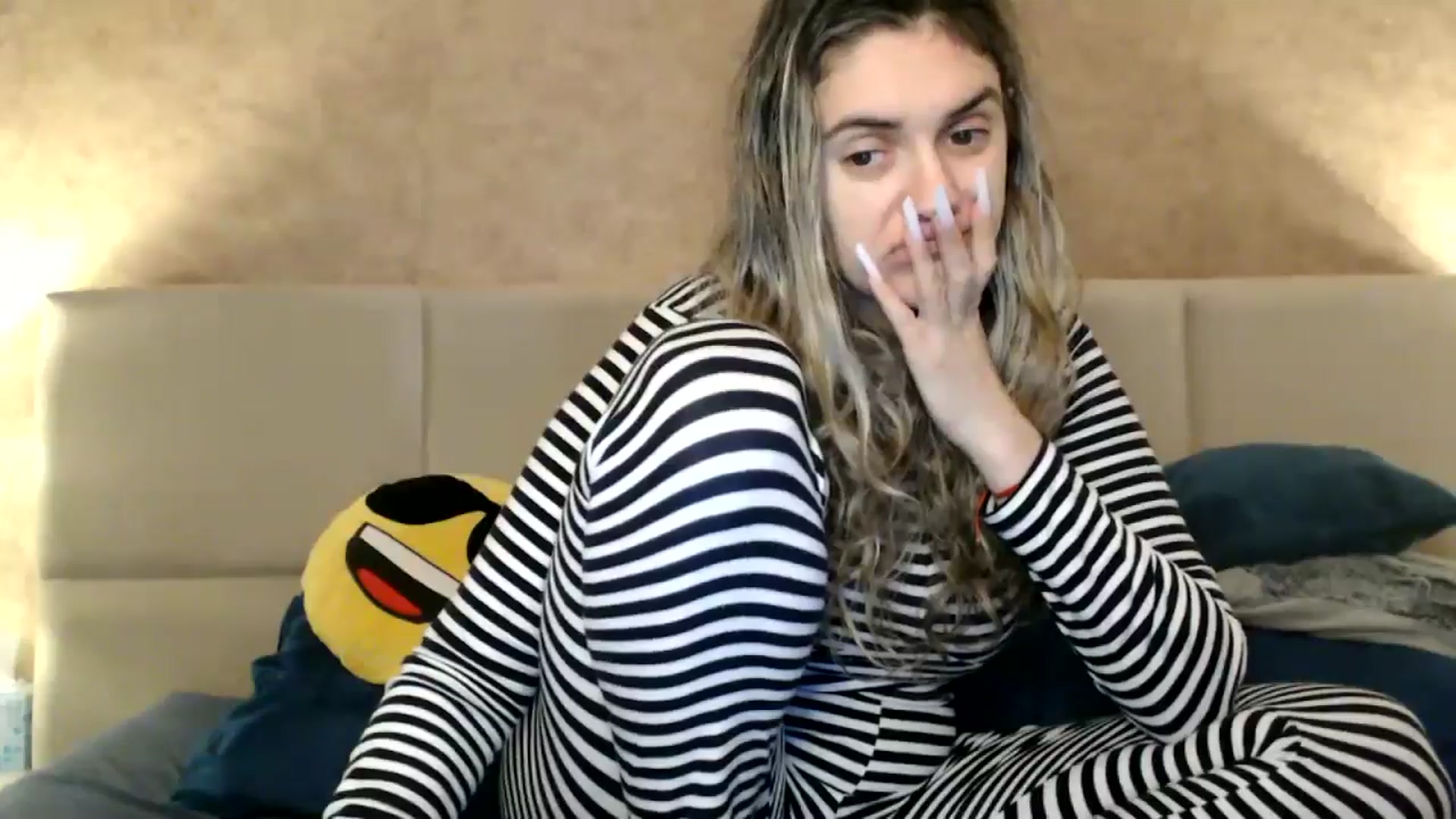 Gallery image thumbnail from MissDivinna's myfreecams stream on, 03/20/2026, 01:28 image 17 of 20