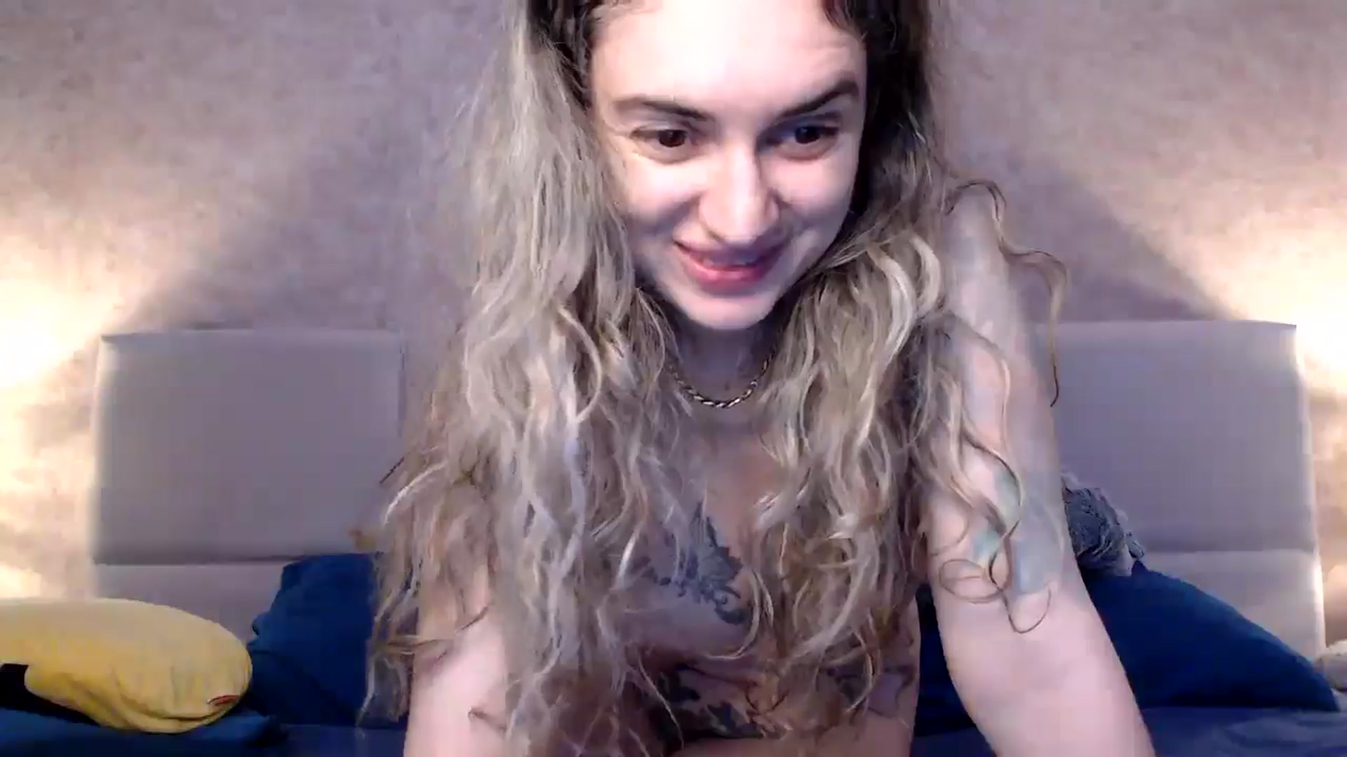 Gallery image thumbnail from MissDivinna's myfreecams stream on, 03/23/2026, 01:19 image 12 of 20