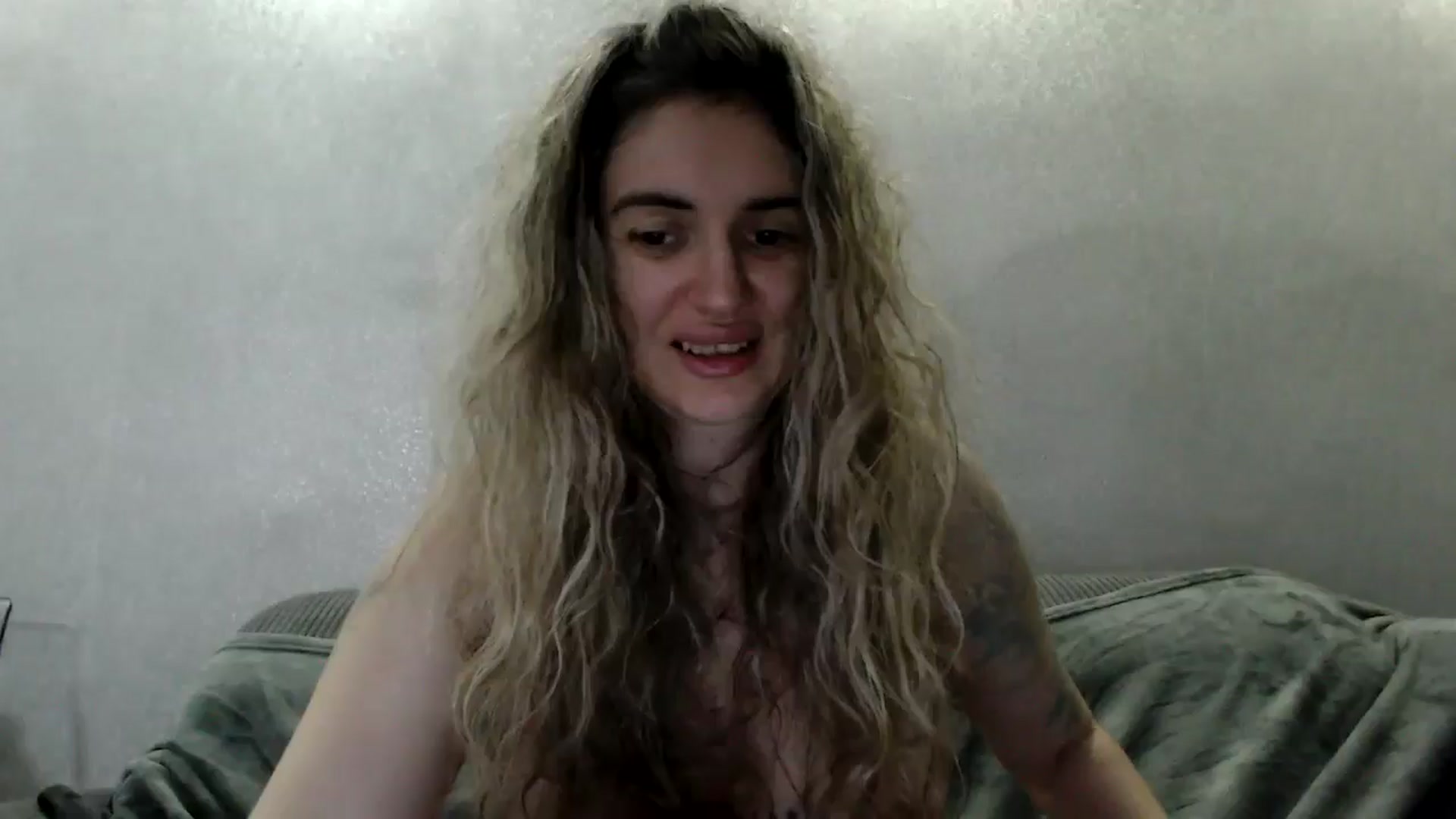 Gallery image thumbnail from MissDivinna's myfreecams stream on, 04/11/2026, 23:52 image 19 of 20