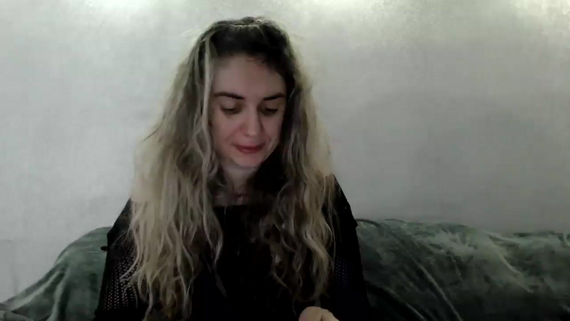 Gallery image thumbnail from MissDivinna's myfreecams stream on, 04/14/2026, 21:46 image 1 of 20
