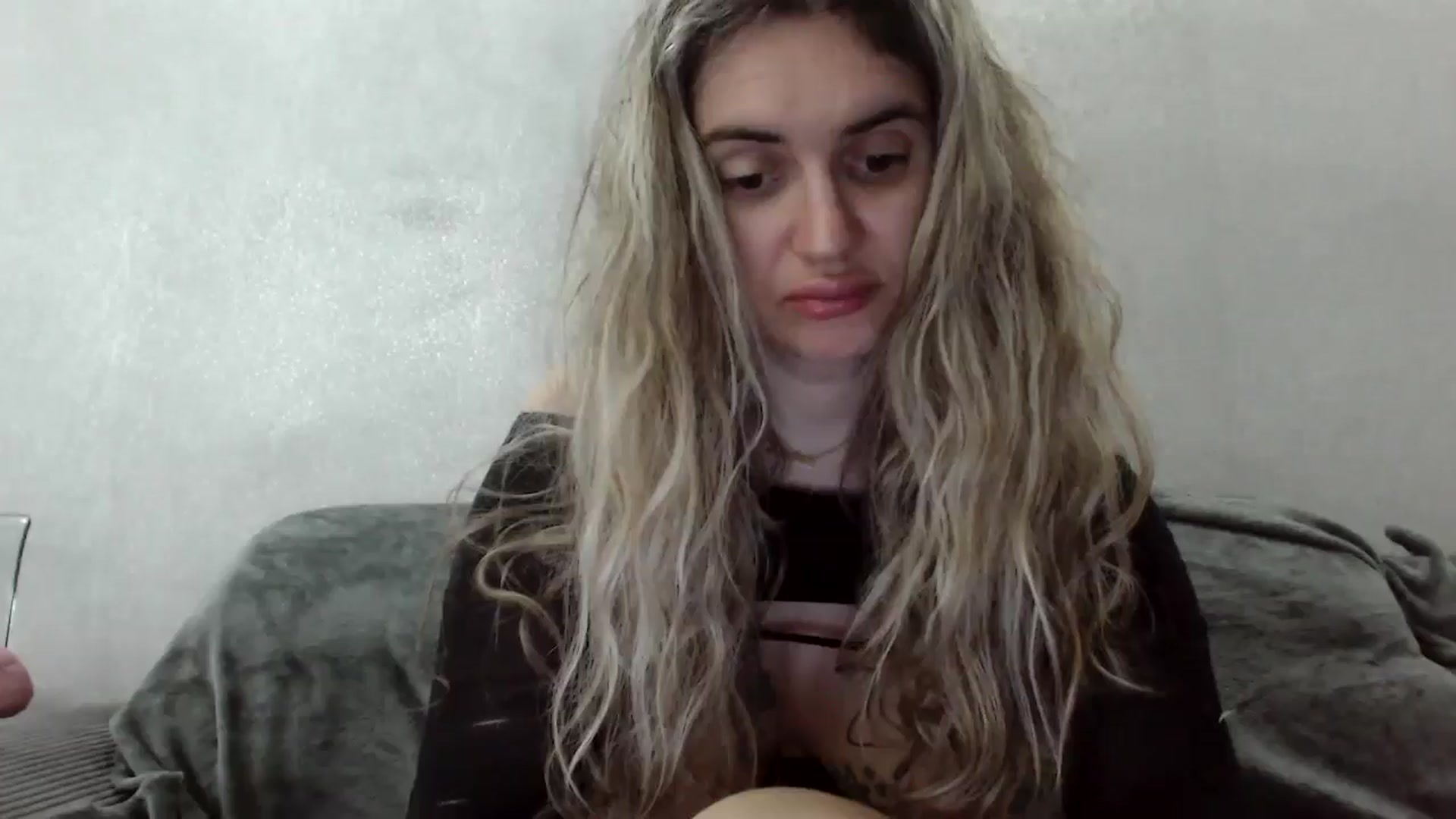 Gallery image thumbnail from MissDivinna's myfreecams stream on, 04/16/2026, 24:13 image 11 of 20