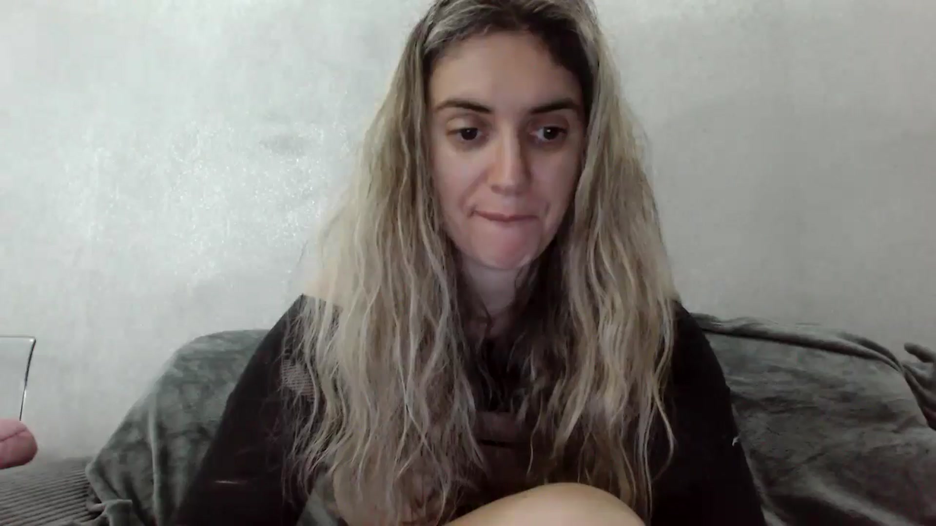 Gallery image thumbnail from MissDivinna's myfreecams stream on, 04/16/2026, 24:13 image 17 of 20