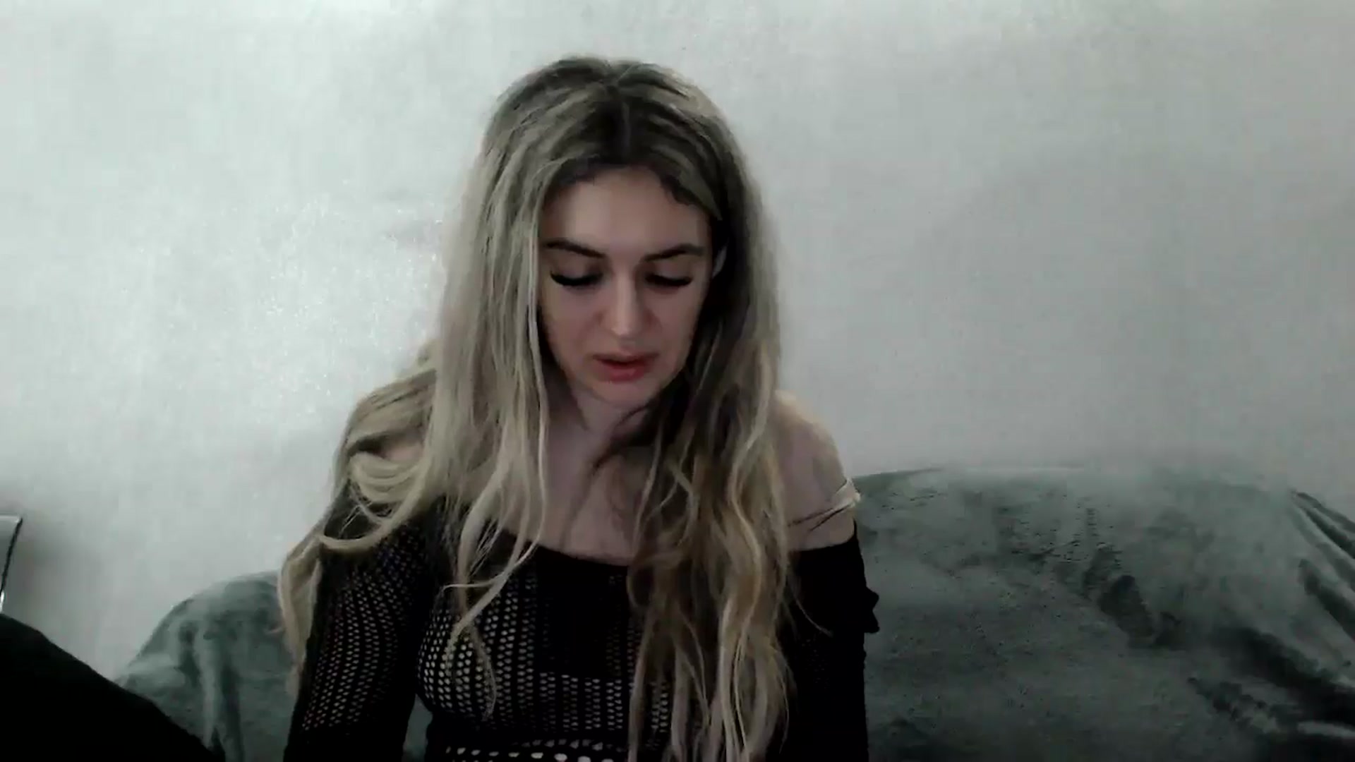Gallery image thumbnail from MissDivinna's myfreecams stream on, 04/20/2026, 24:32 image 13 of 20