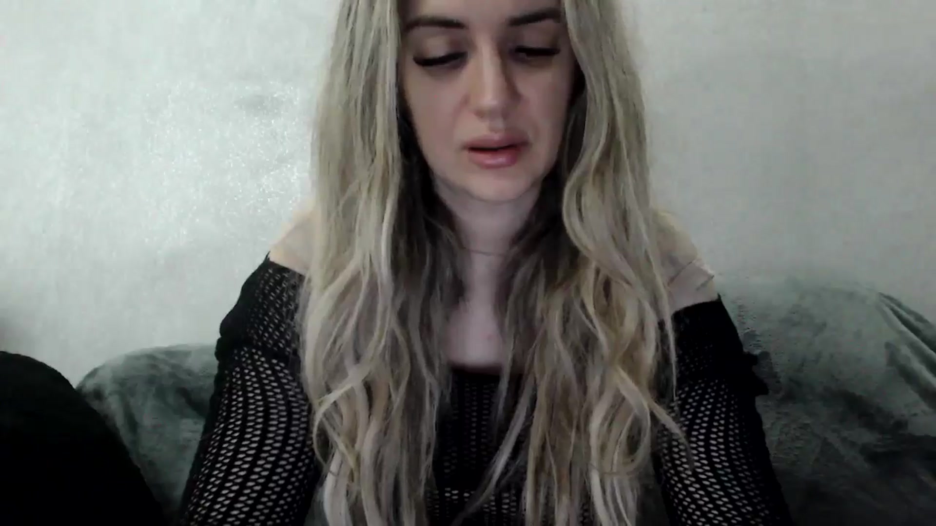Gallery image thumbnail from MissDivinna's myfreecams stream on, 04/20/2026, 24:32 image 5 of 20