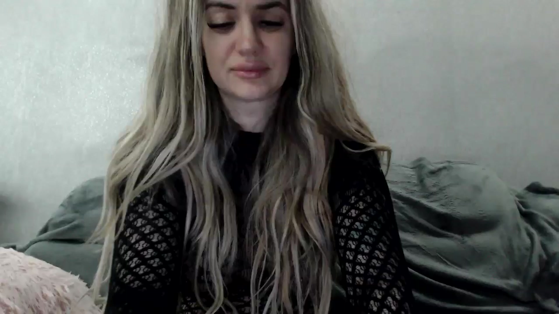 Gallery image thumbnail from MissDivinna's myfreecams stream on, 04/21/2026, 03:17 image 1 of 20