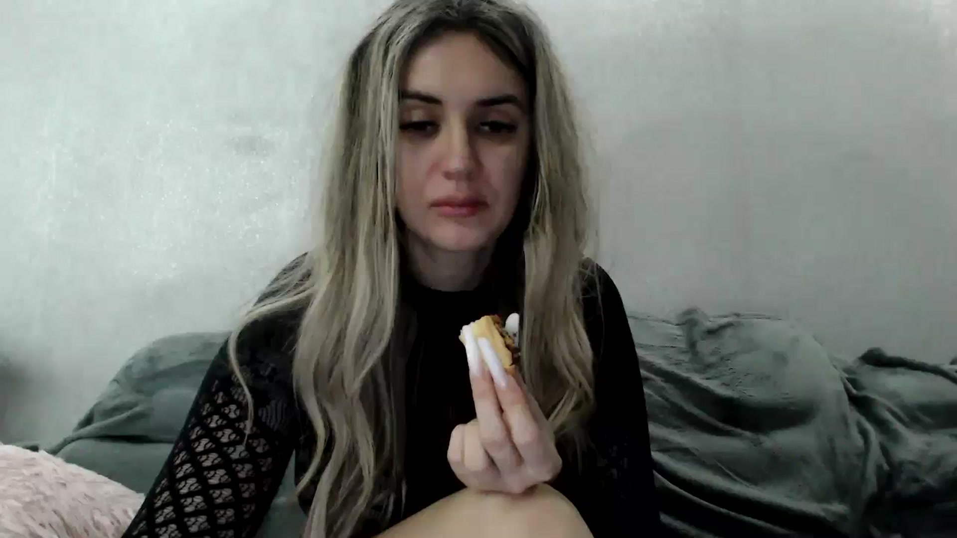 Gallery image thumbnail from MissDivinna's myfreecams stream on, 04/21/2026, 03:17 image 7 of 20