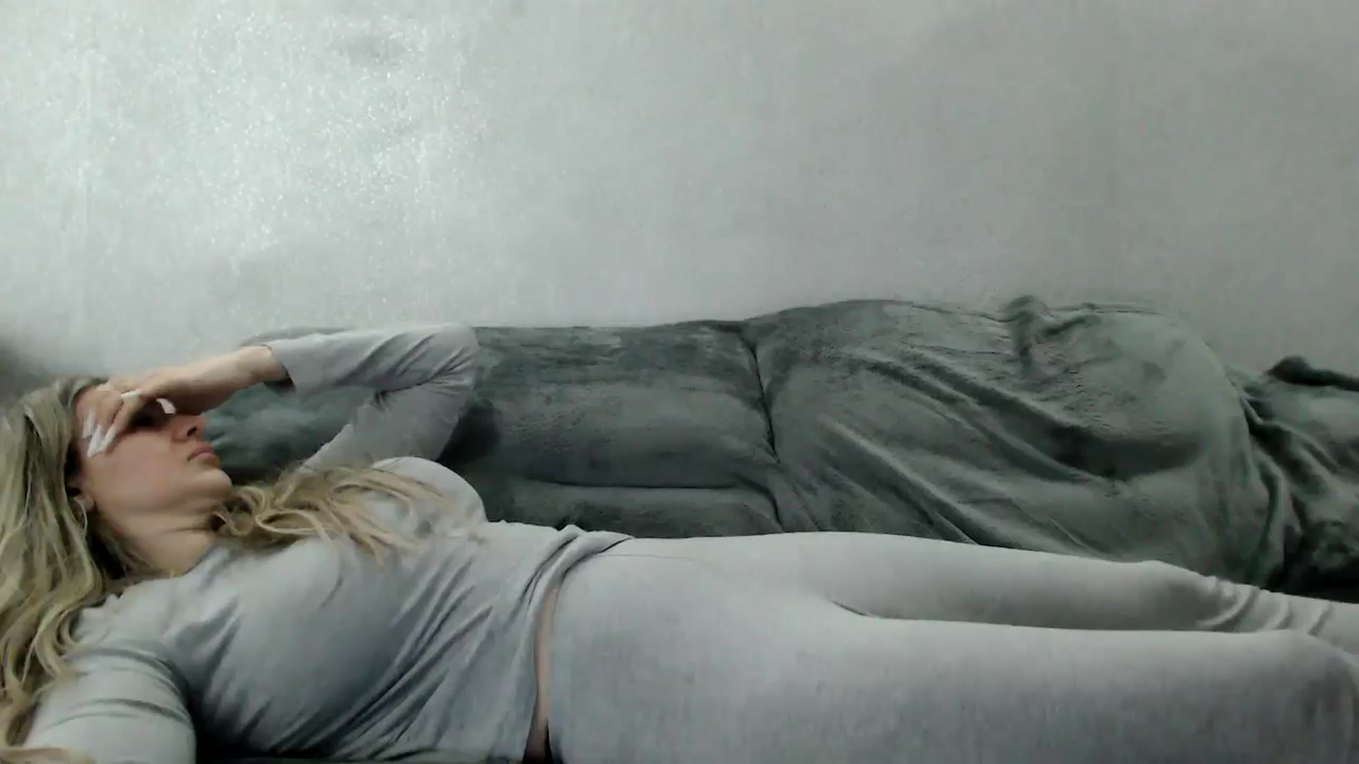 Gallery image thumbnail from MissDivinna's myfreecams stream on, 04/21/2026, 03:17 image 18 of 20
