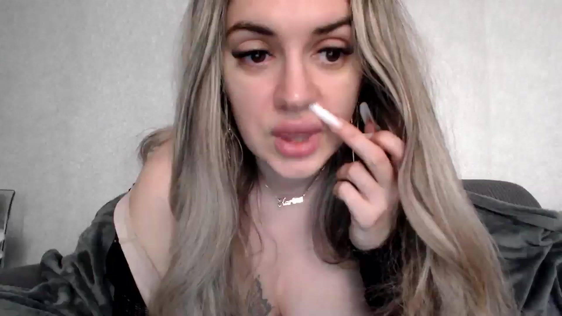 Gallery image thumbnail from MissDivinna's myfreecams stream on, 04/23/2026, 05:46 image 15 of 20