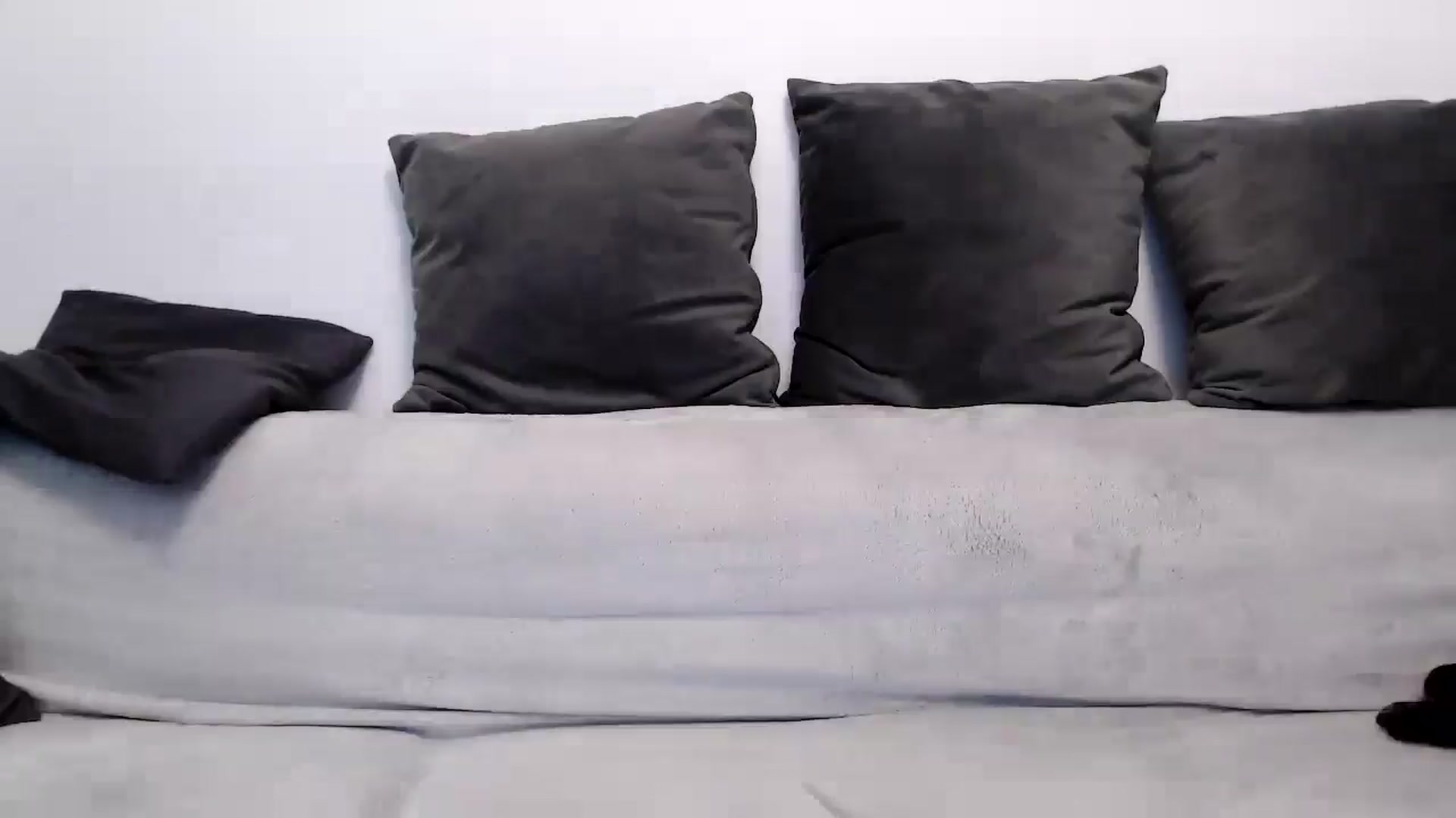 Gallery image thumbnail from MissDivinna's myfreecams stream on, 05/04/2026, 23:47 image 14 of 20