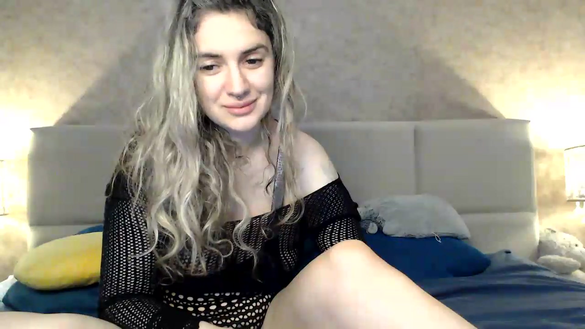 Gallery image thumbnail from MissDivinna's myfreecams stream on, 05/13/2026, 02:57 image 17 of 20