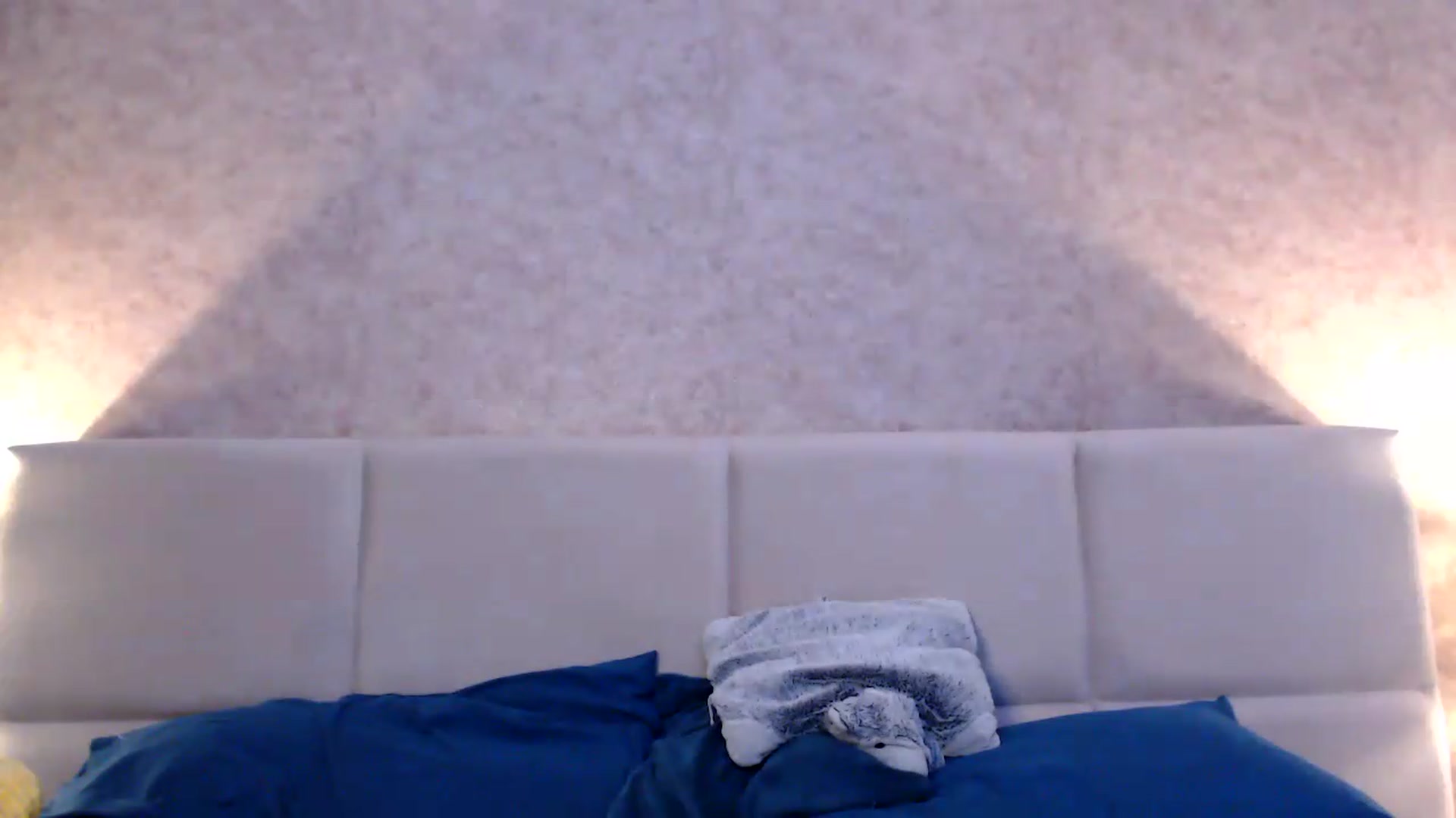 Gallery image thumbnail from MissDivinna's myfreecams stream on, 05/15/2026, 21:30 image 16 of 20