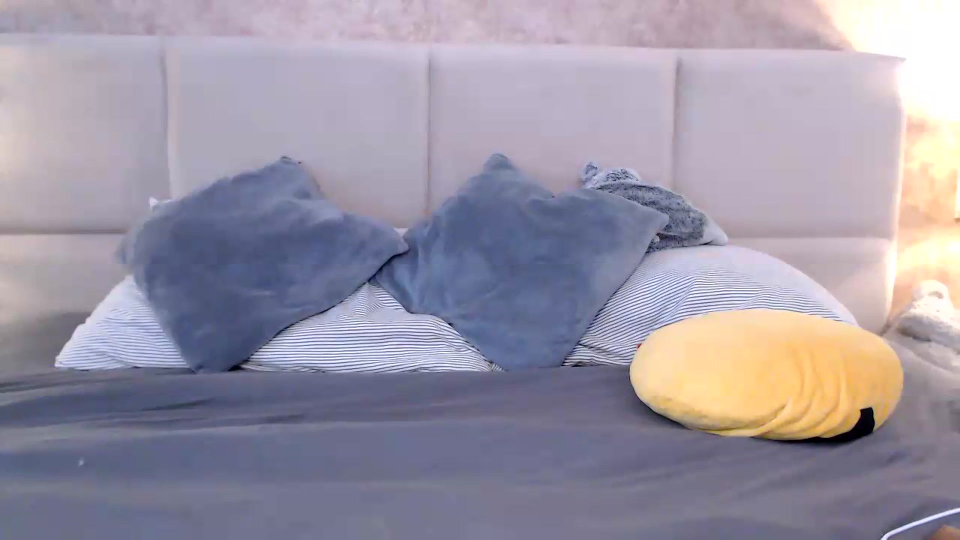 Gallery image thumbnail from MissDivinna's myfreecams stream on, 05/25/2026, 04:30 image 6 of 20