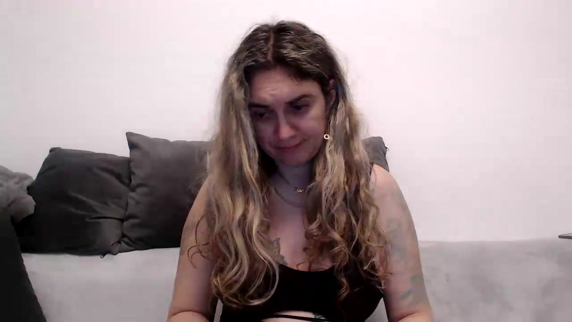 Gallery image thumbnail from MissDivinna's myfreecams stream on, 05/29/2026, 24:27 image 11 of 20