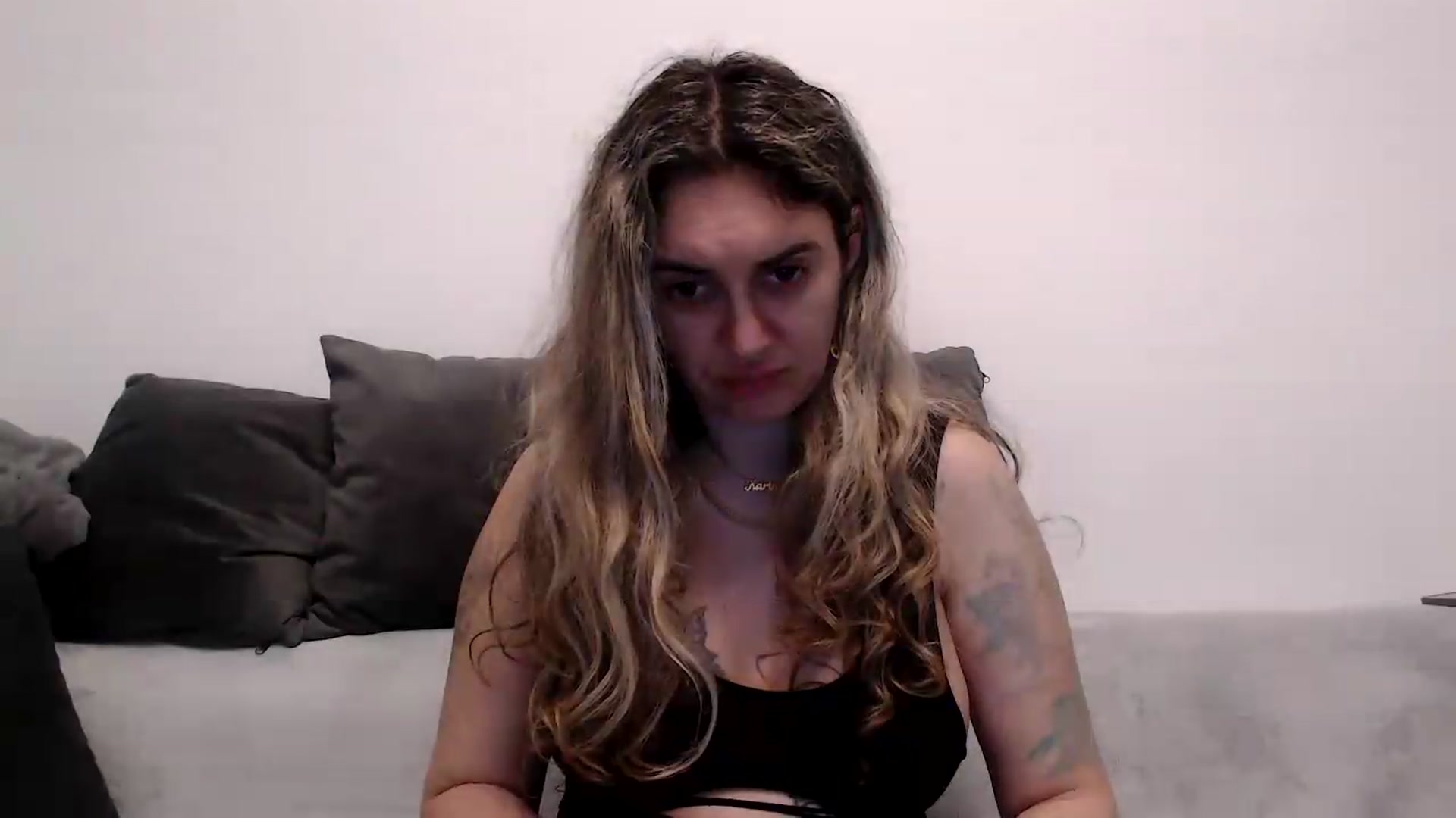 Gallery image thumbnail from MissDivinna's myfreecams stream on, 05/29/2026, 24:27 image 10 of 20