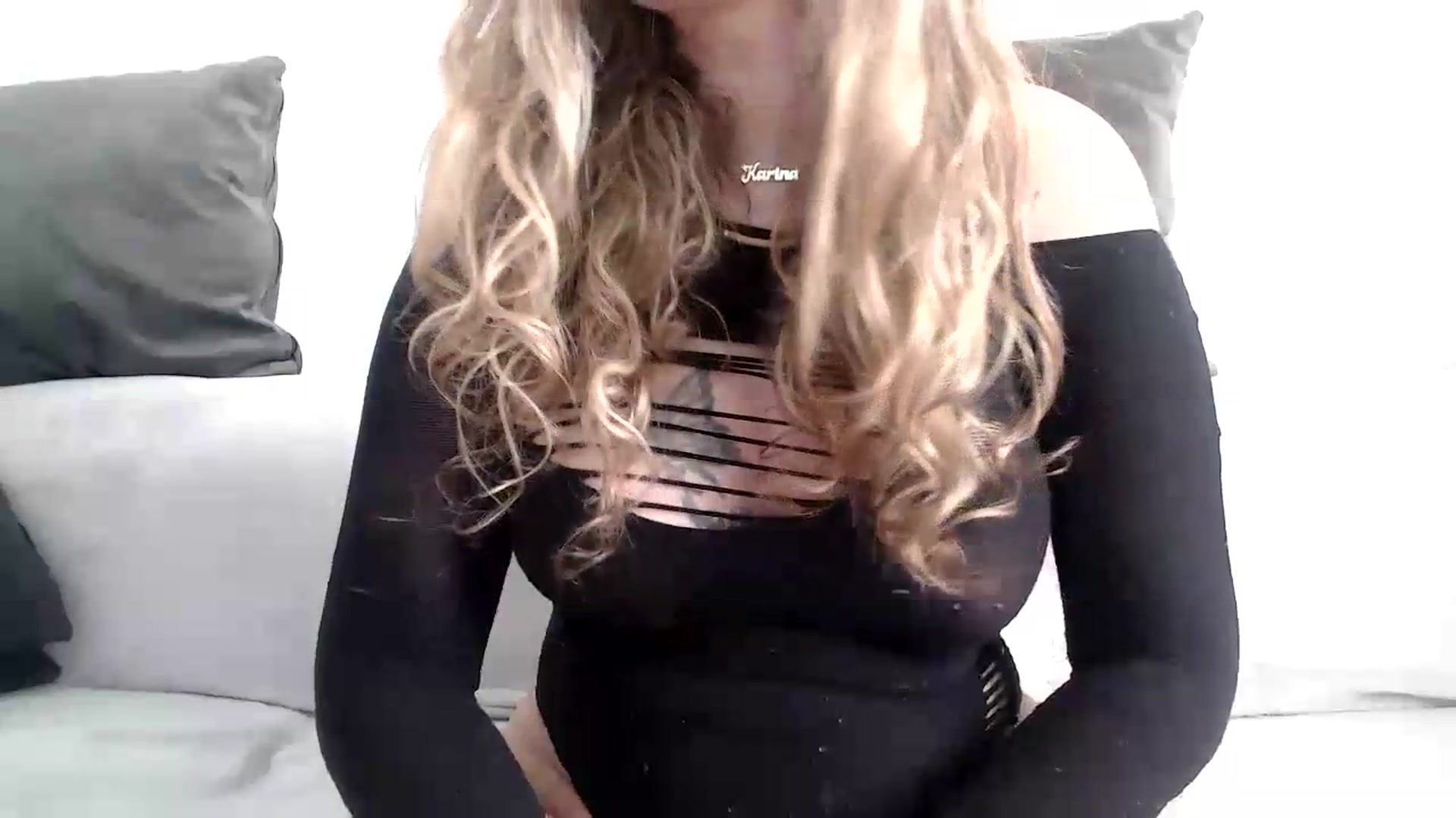 Gallery image thumbnail from MissDivinna's myfreecams stream on, 05/31/2026, 04:21 image 13 of 20