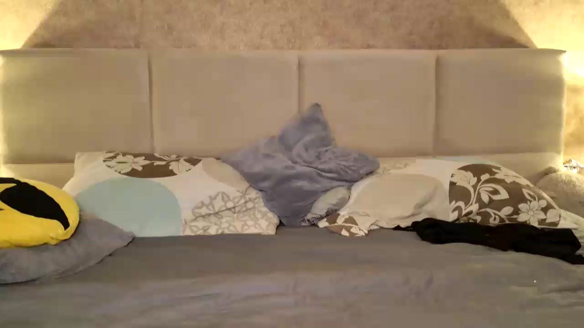 Gallery image thumbnail from MissDivinna's myfreecams stream on, 07/10/2026, 01:22 image 10 of 20